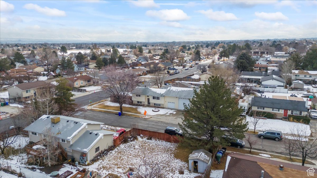 Aerial view featuring a residential view