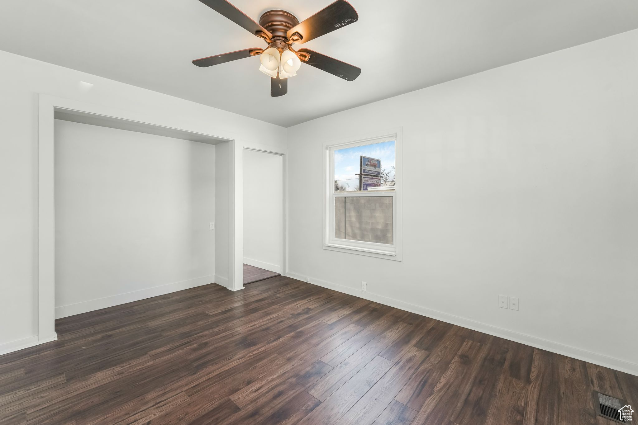 Living Room Unfurnished