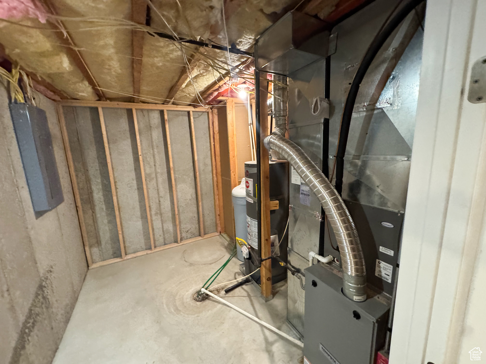 Utilities featuring electric panel and heating unit