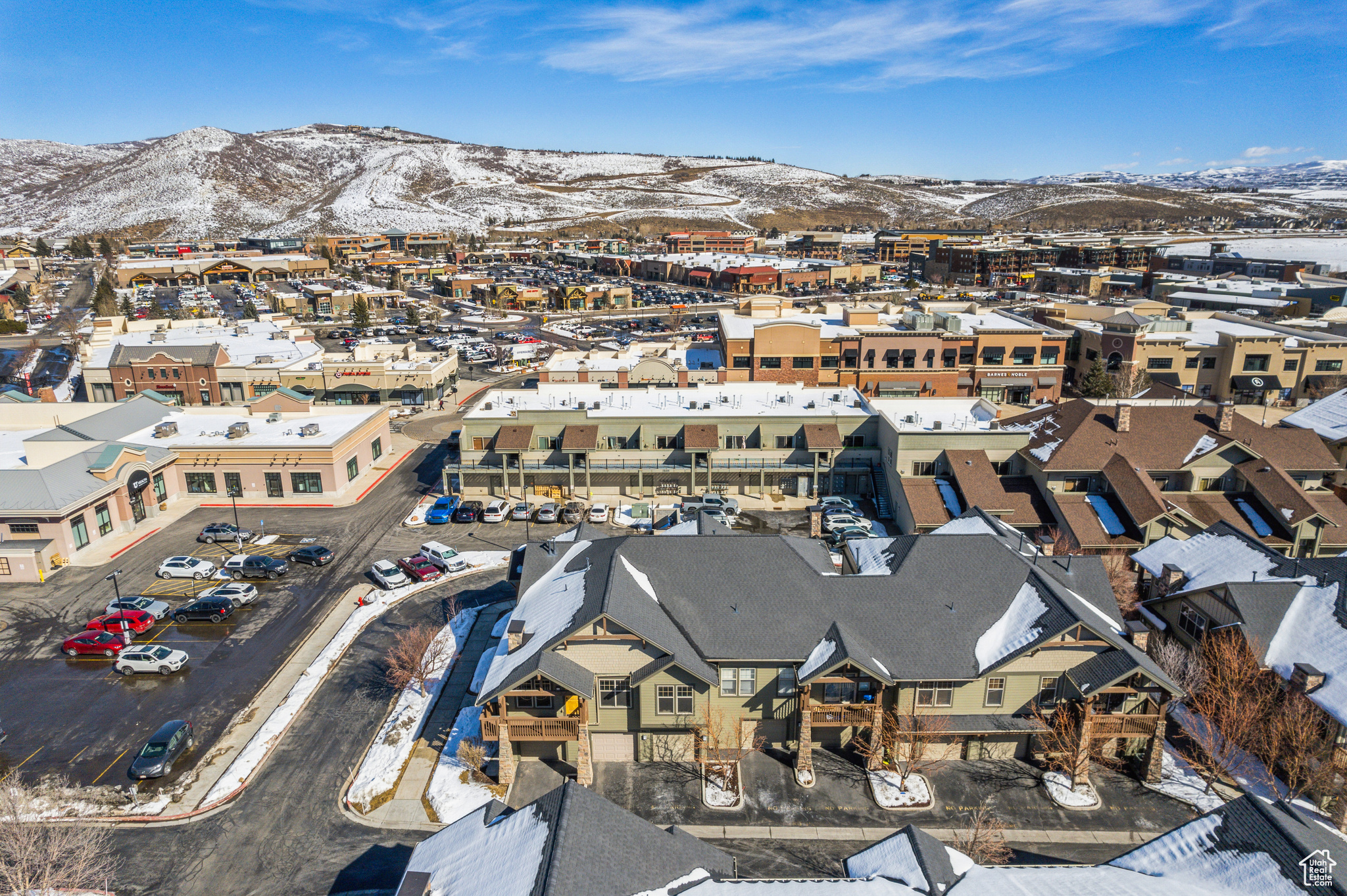 Aerial view of Condo and Shopping and Restaurants in Walking Distance