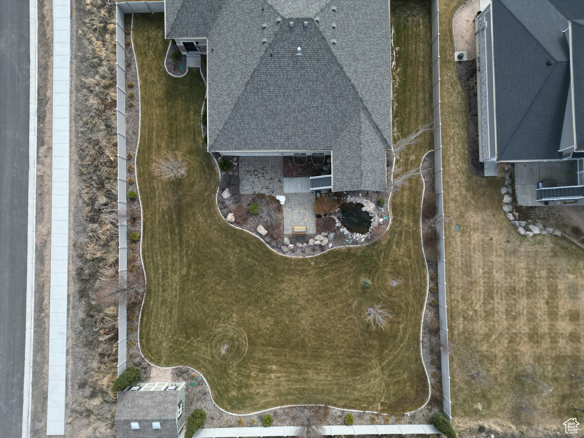 Birds eye view of property