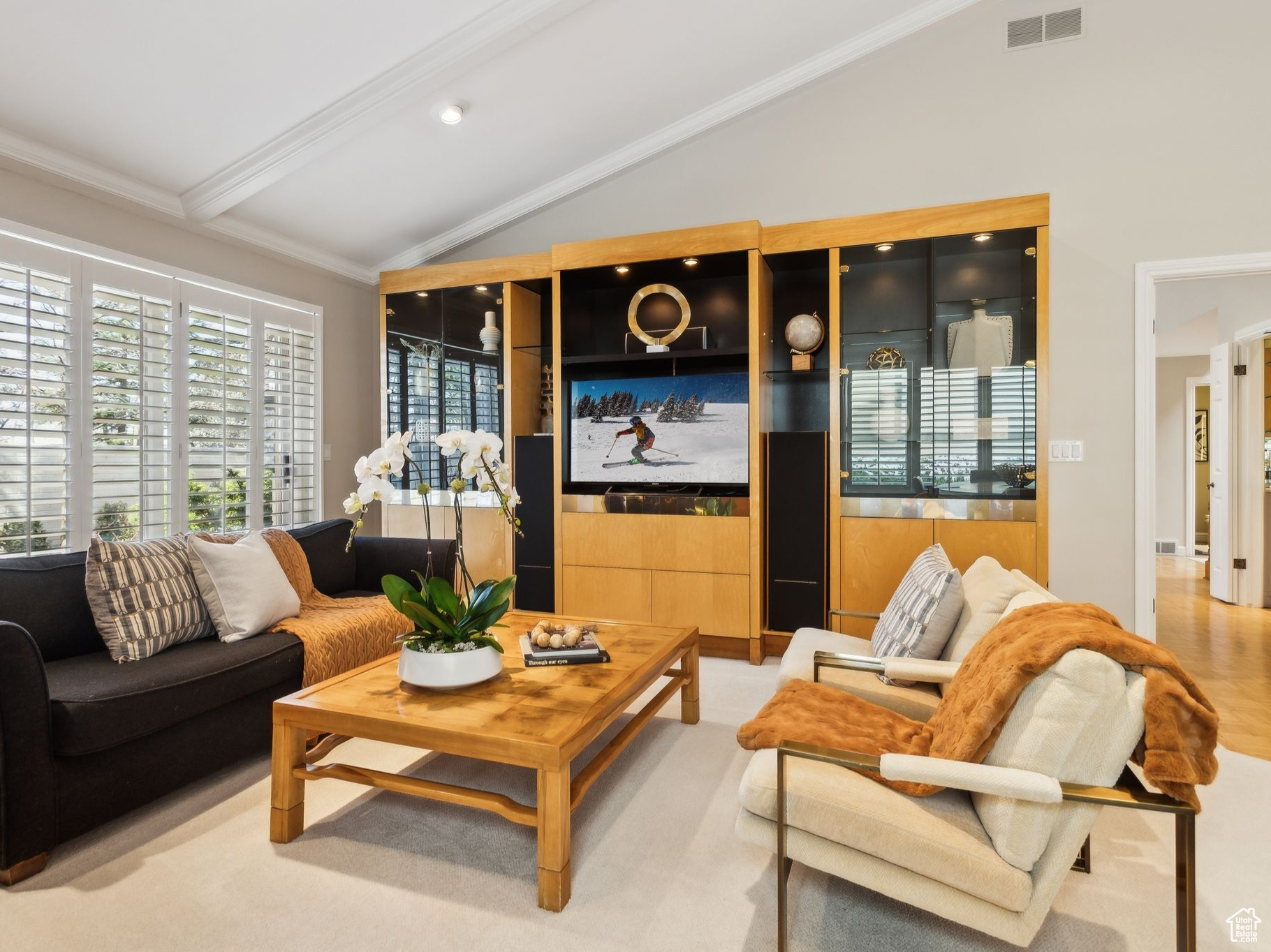 Cozy family room off of kitchen