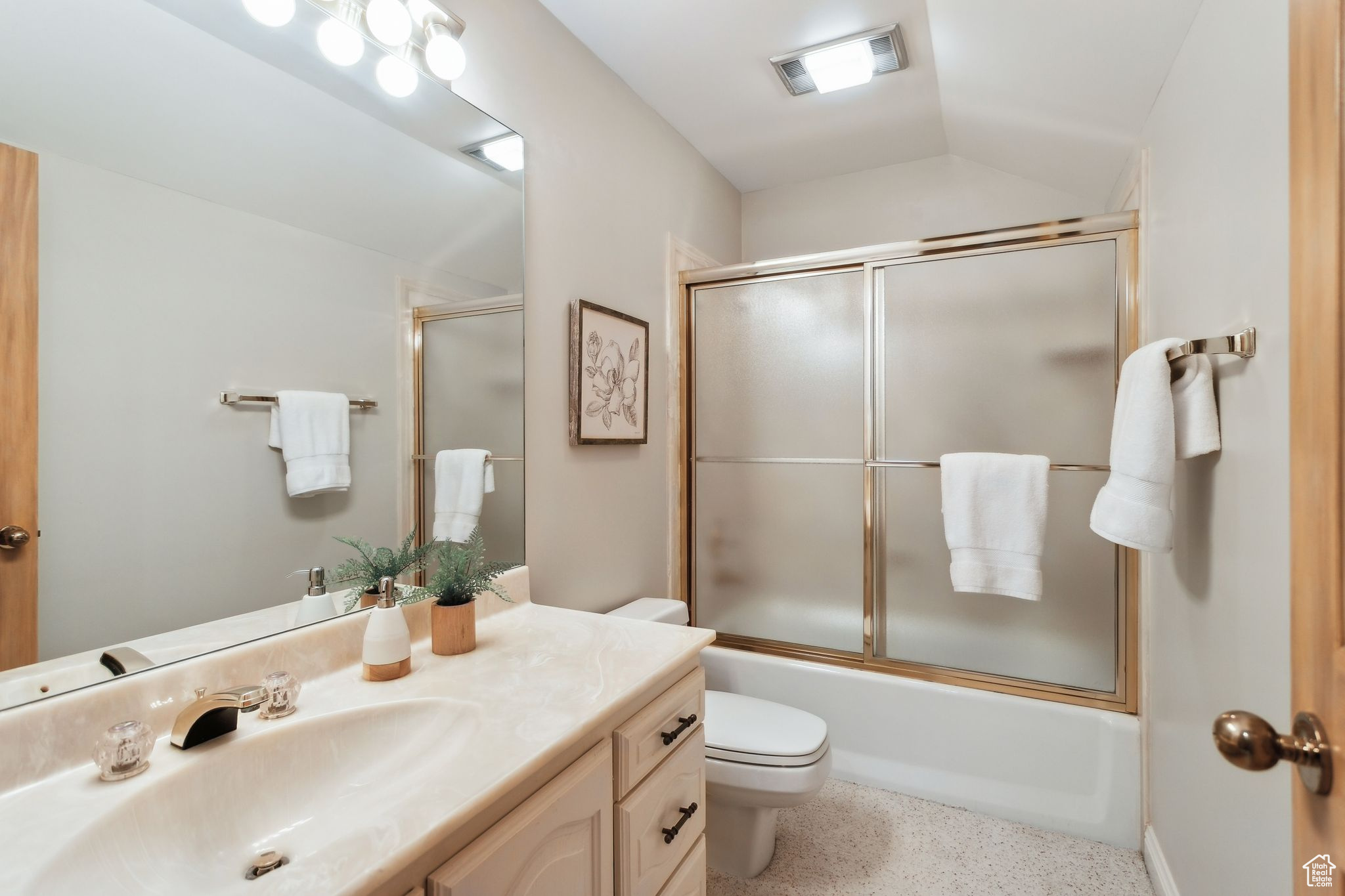 Second bathroom on upper level