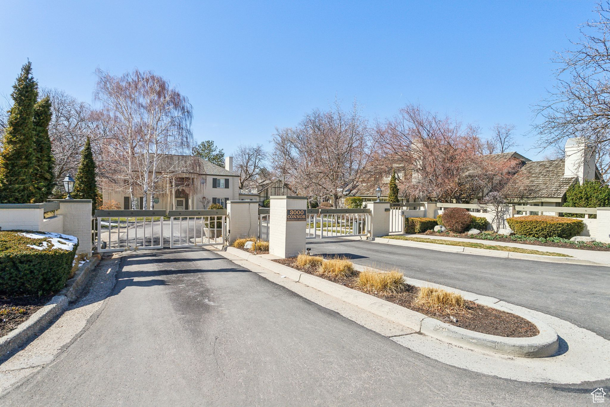 Gated Entrance to Edgemount Estates