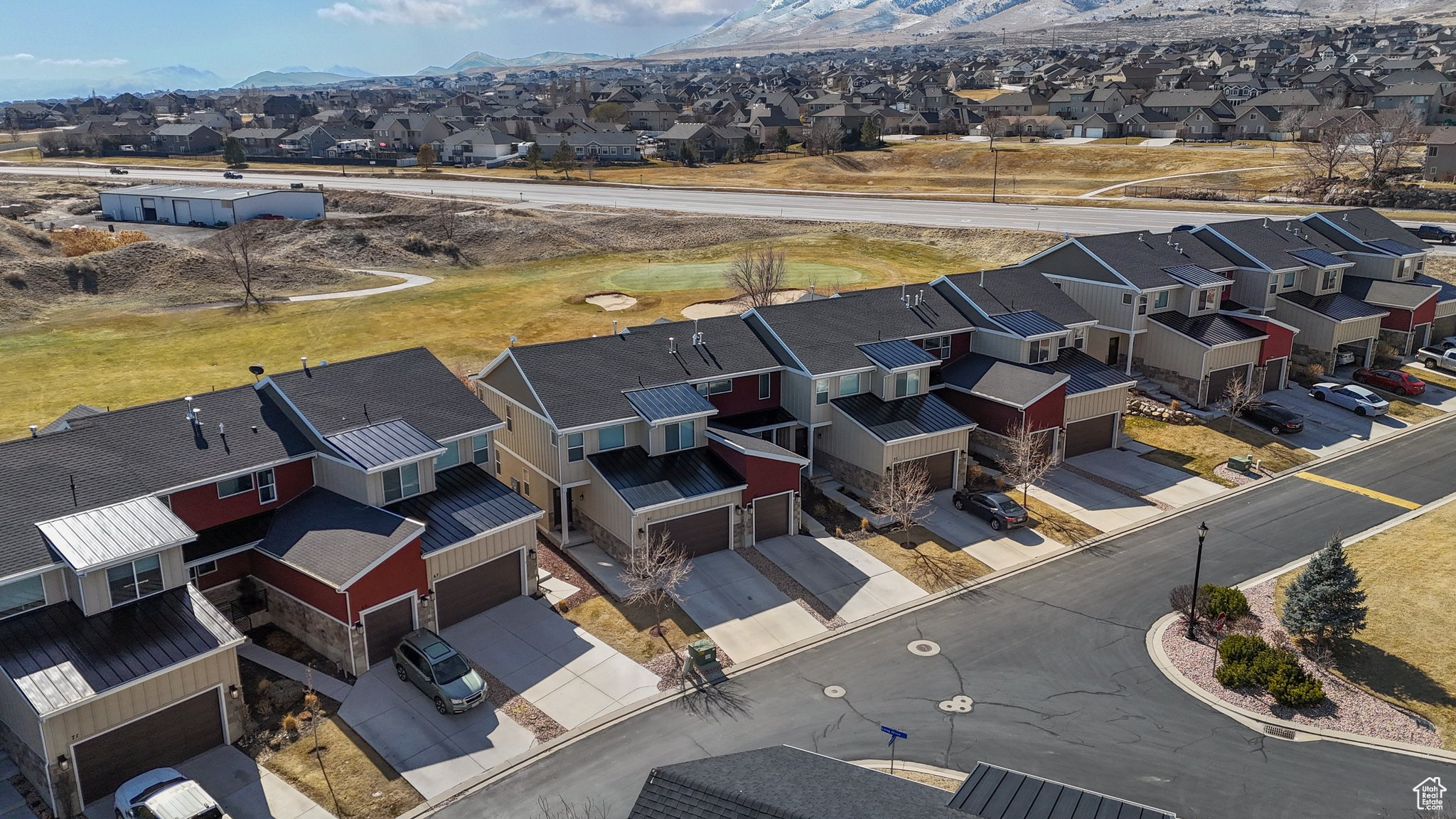 Bird's eye view with a residential view and a mountain view