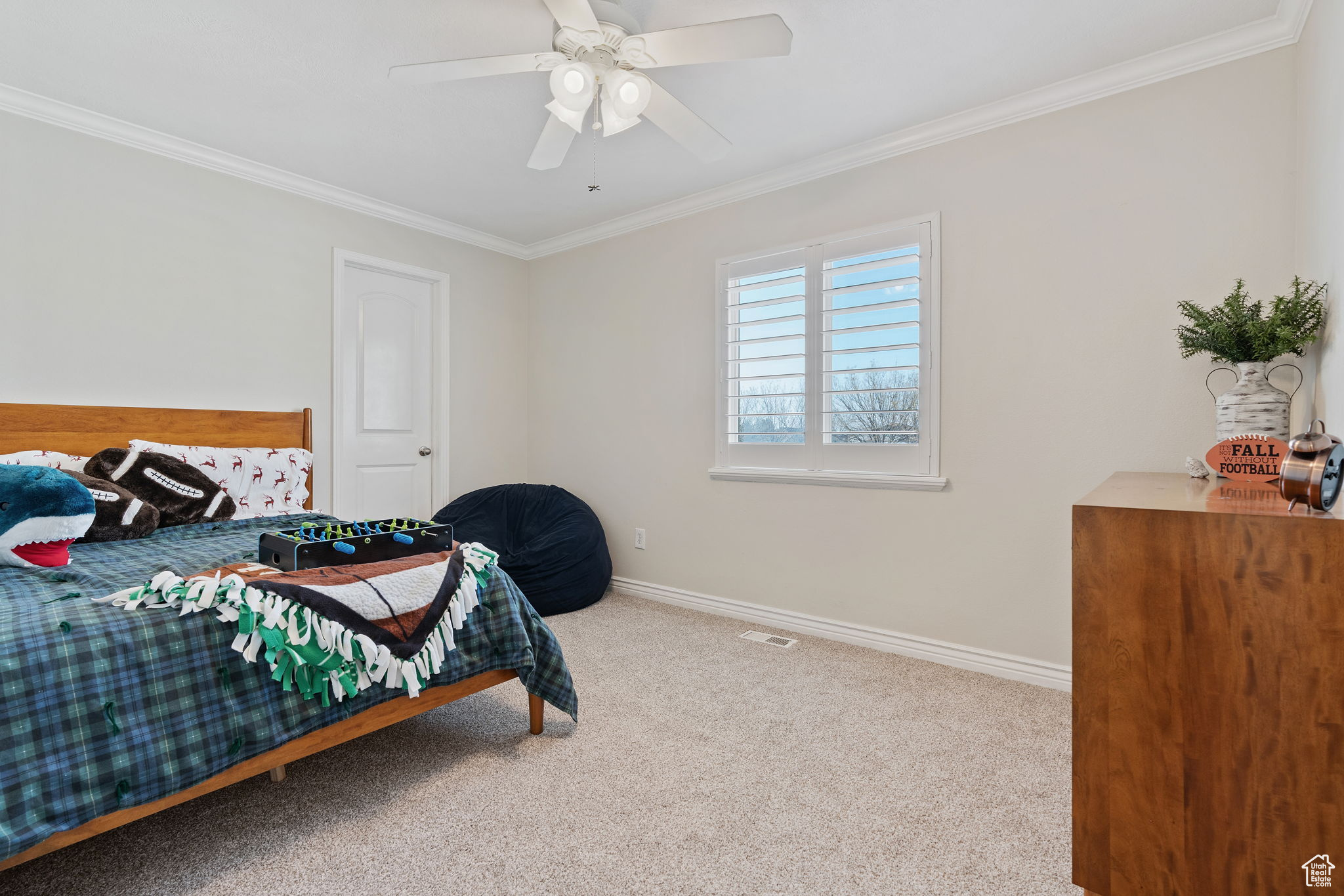 Large bedroom 4 on Level 2. Walk in closet. Plantation shutters. New carpet, new paint.