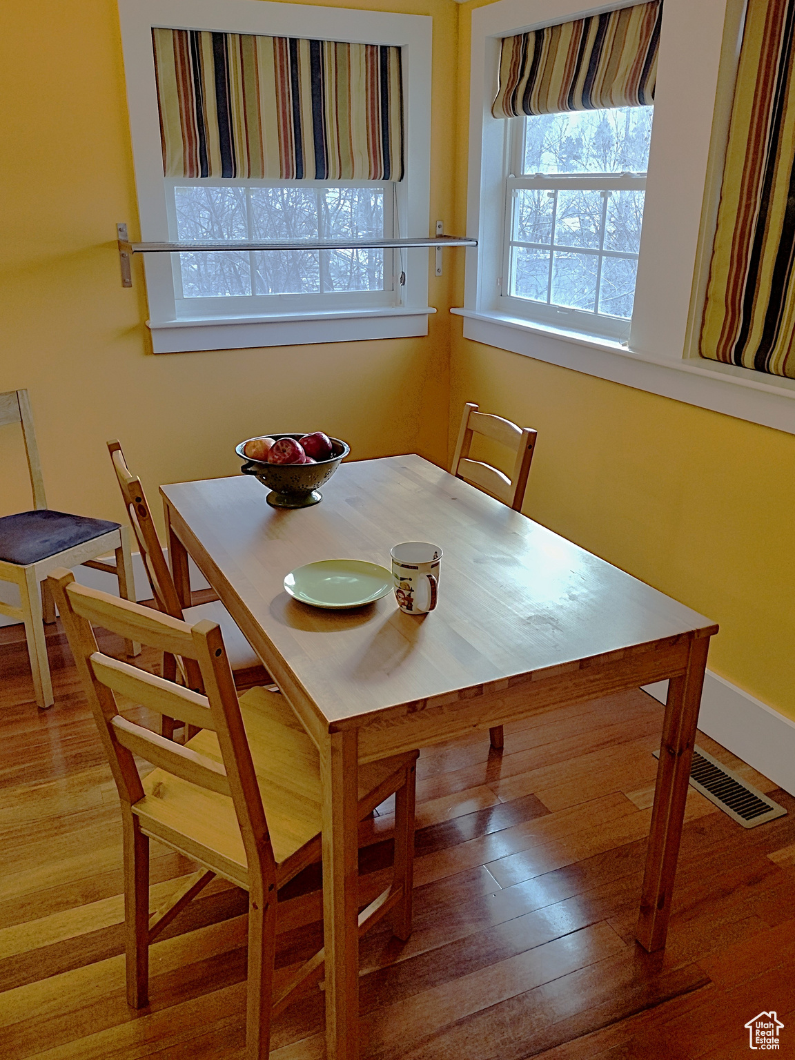Breakfast nook