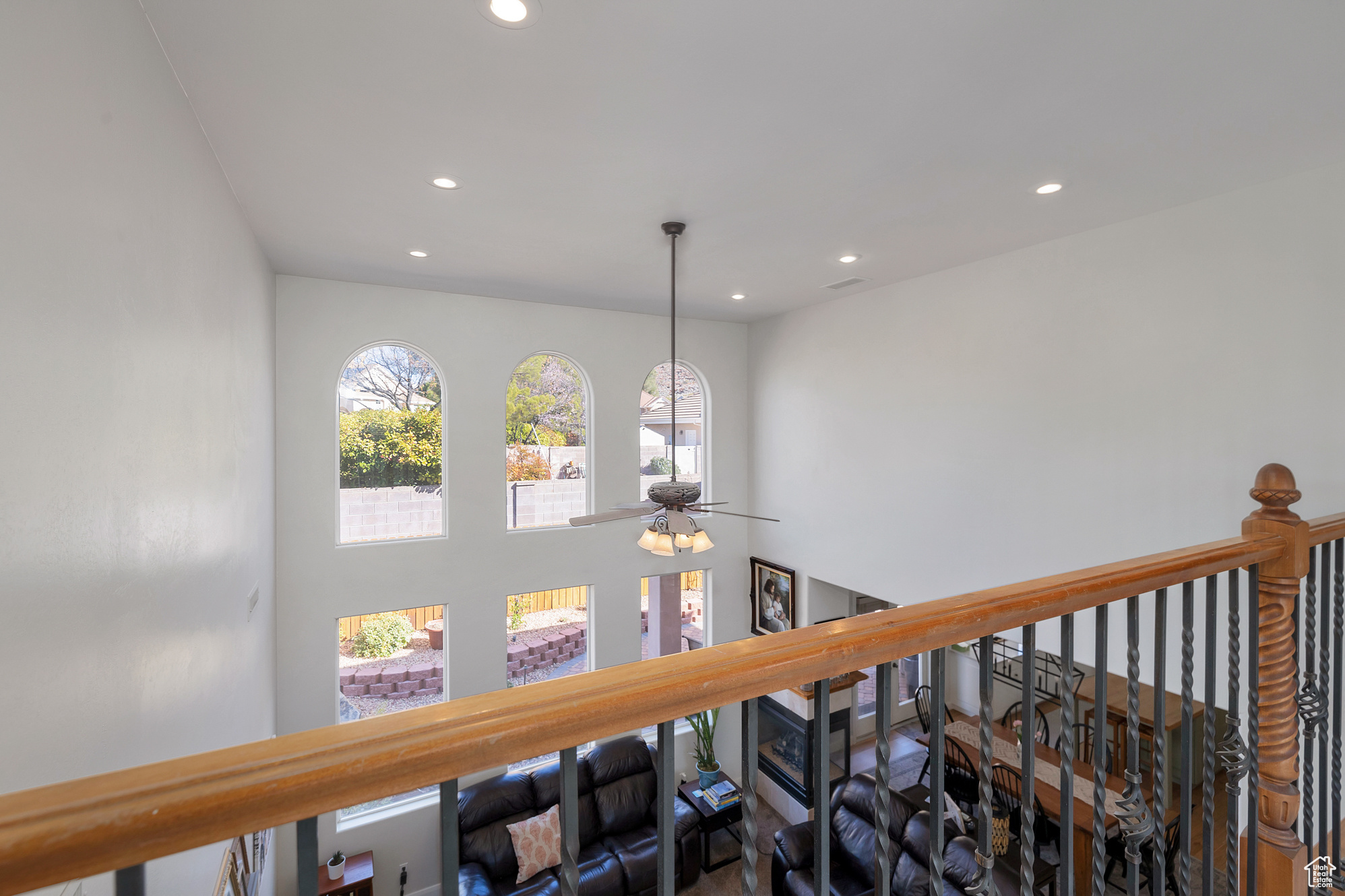 Interior details featuring recessed lighting and a ceiling fan