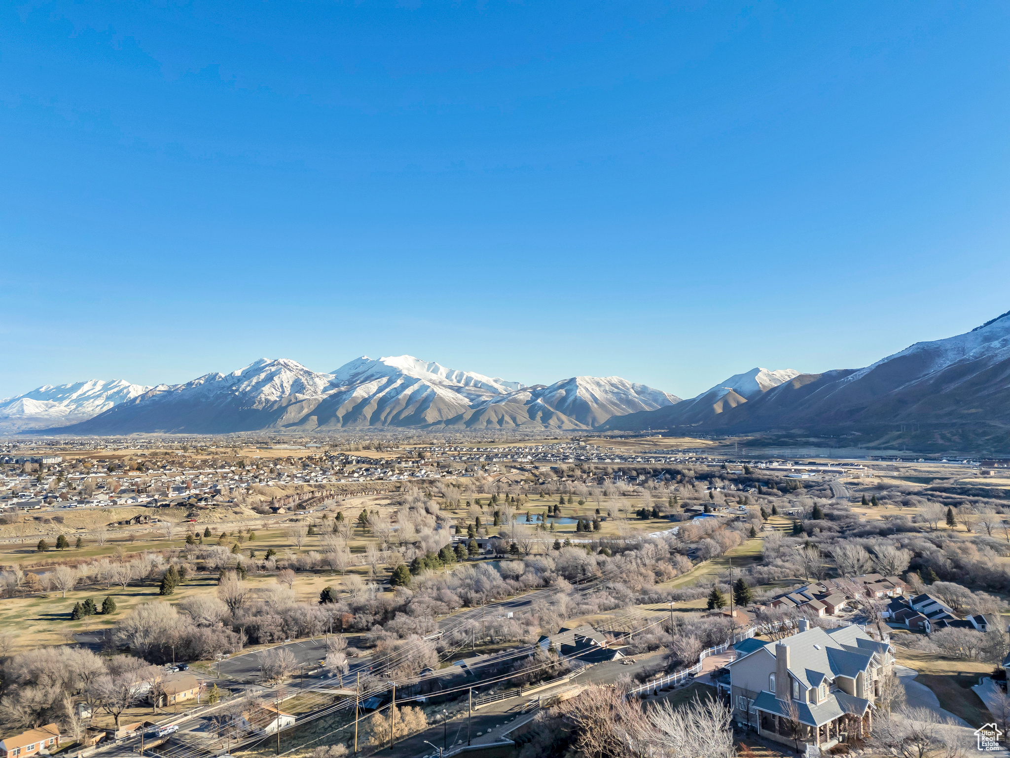 View of mountain feature