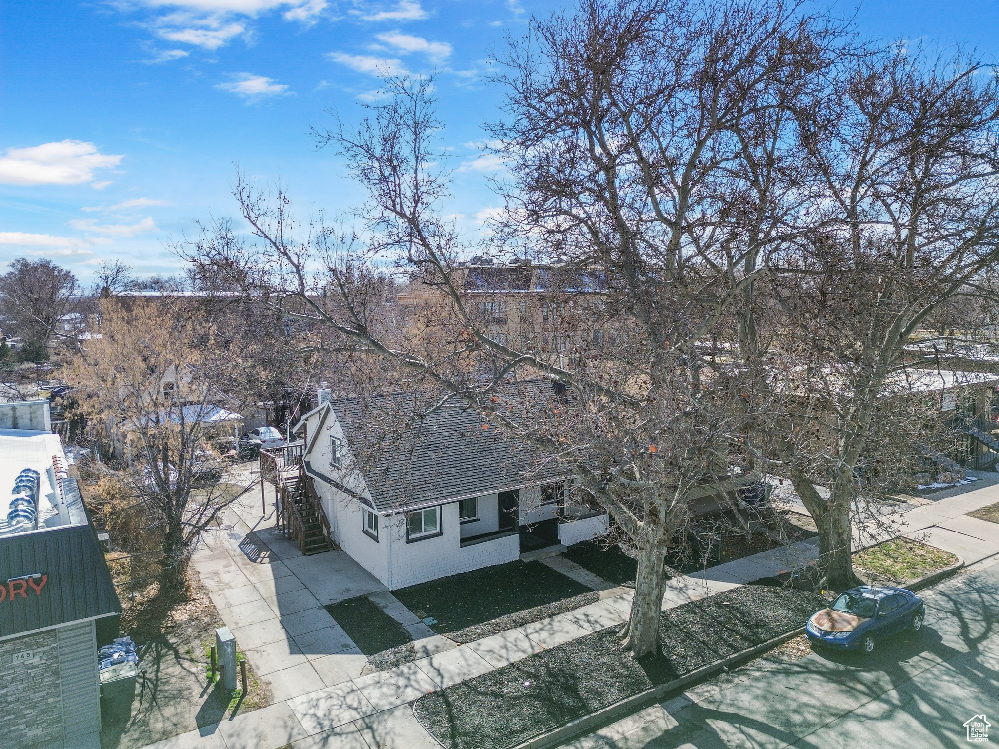 Birds eye view of property