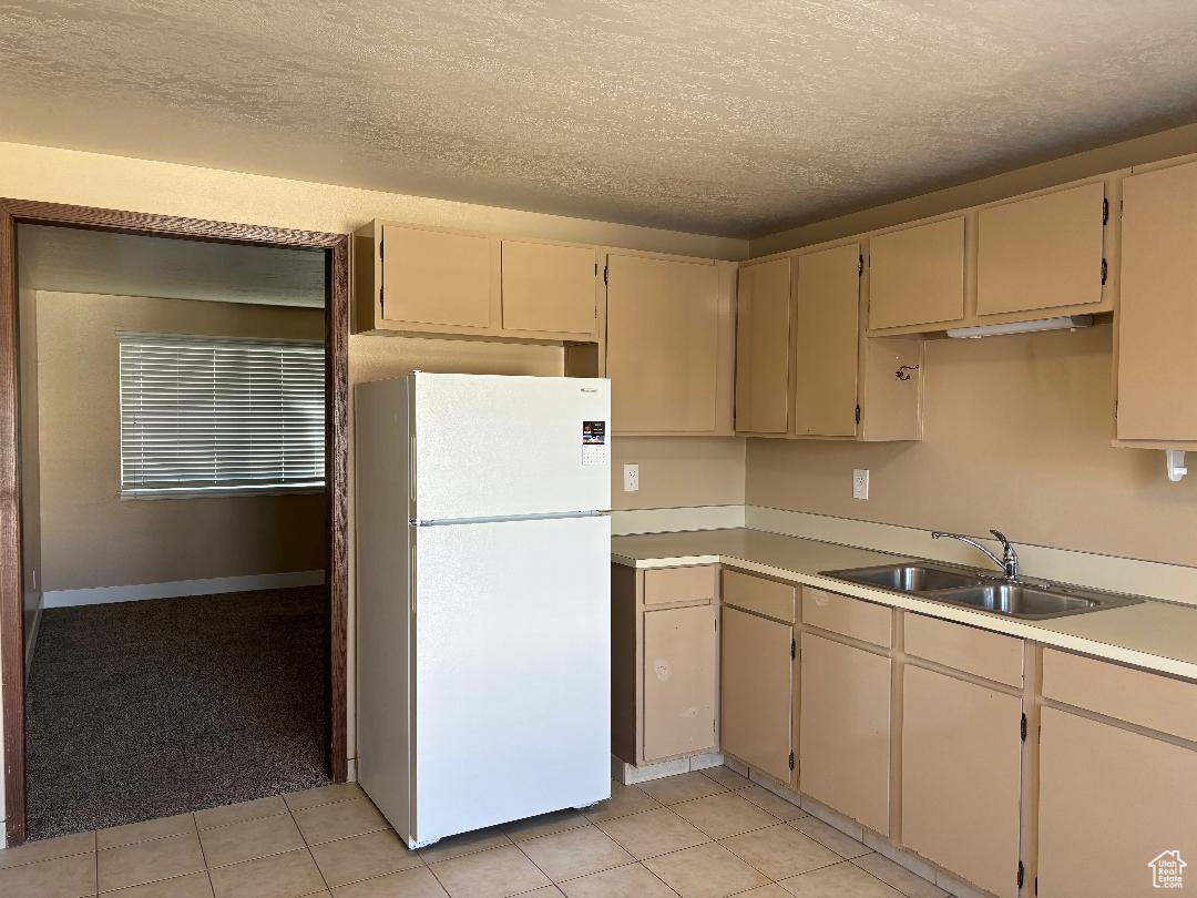 457 E Vine:Kitchen!