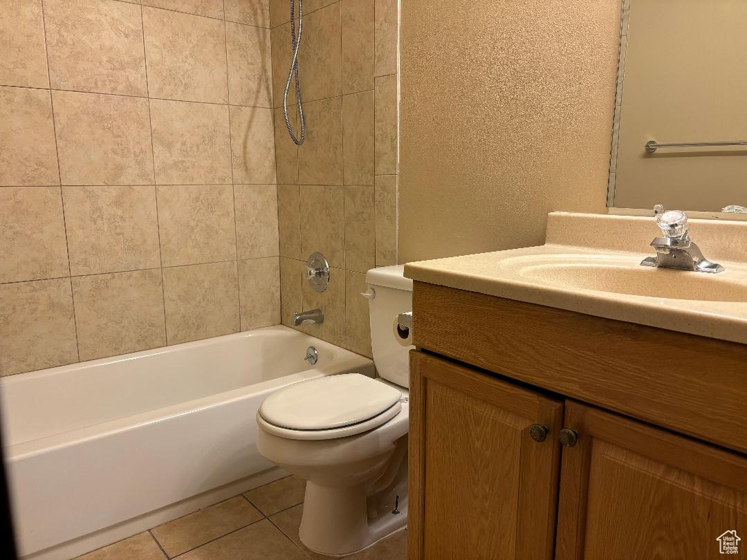 457 E Vine:Bathroom with tile in the shower/tub!