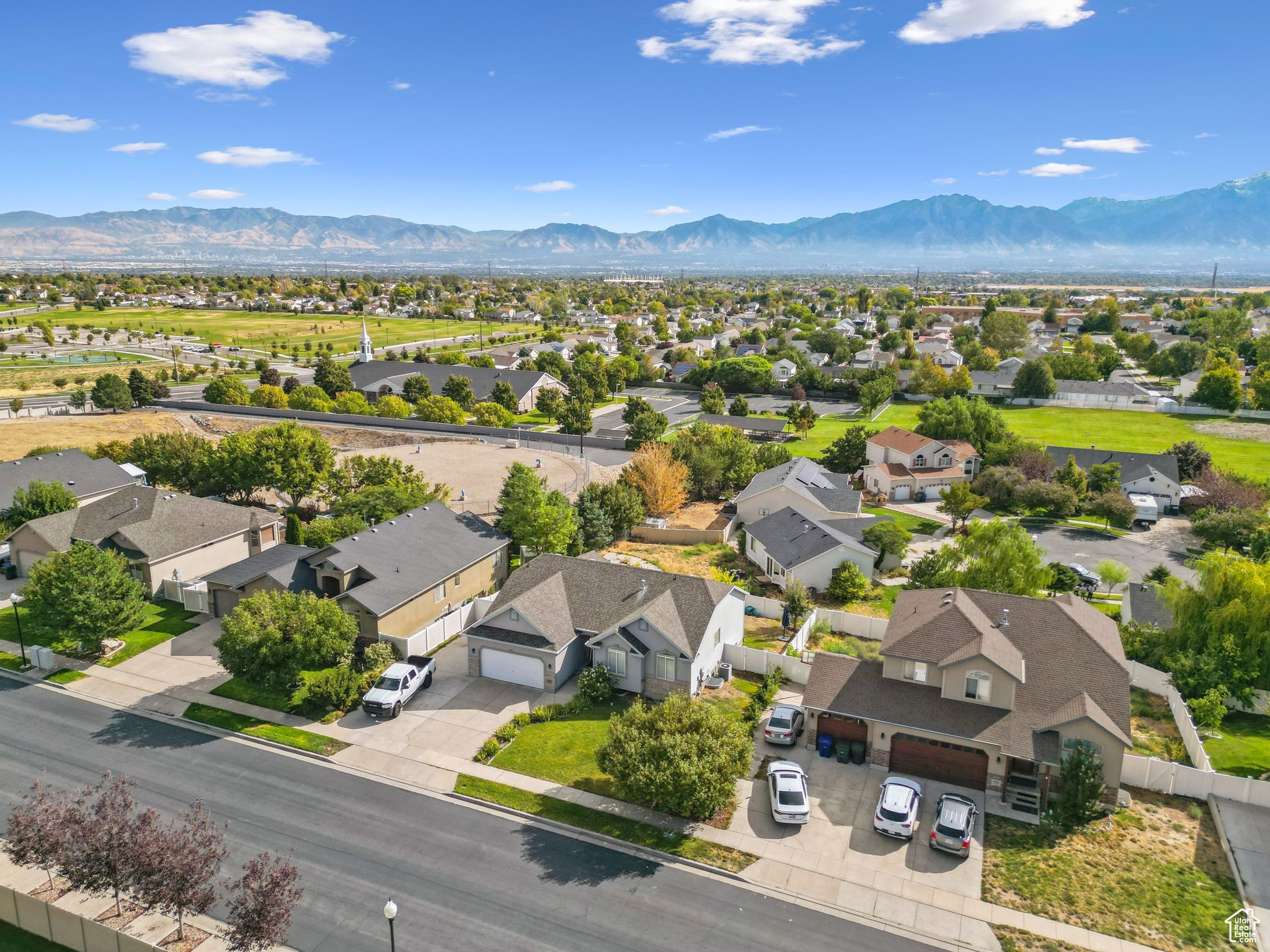 Aerial view with a mountain view and a residential view
