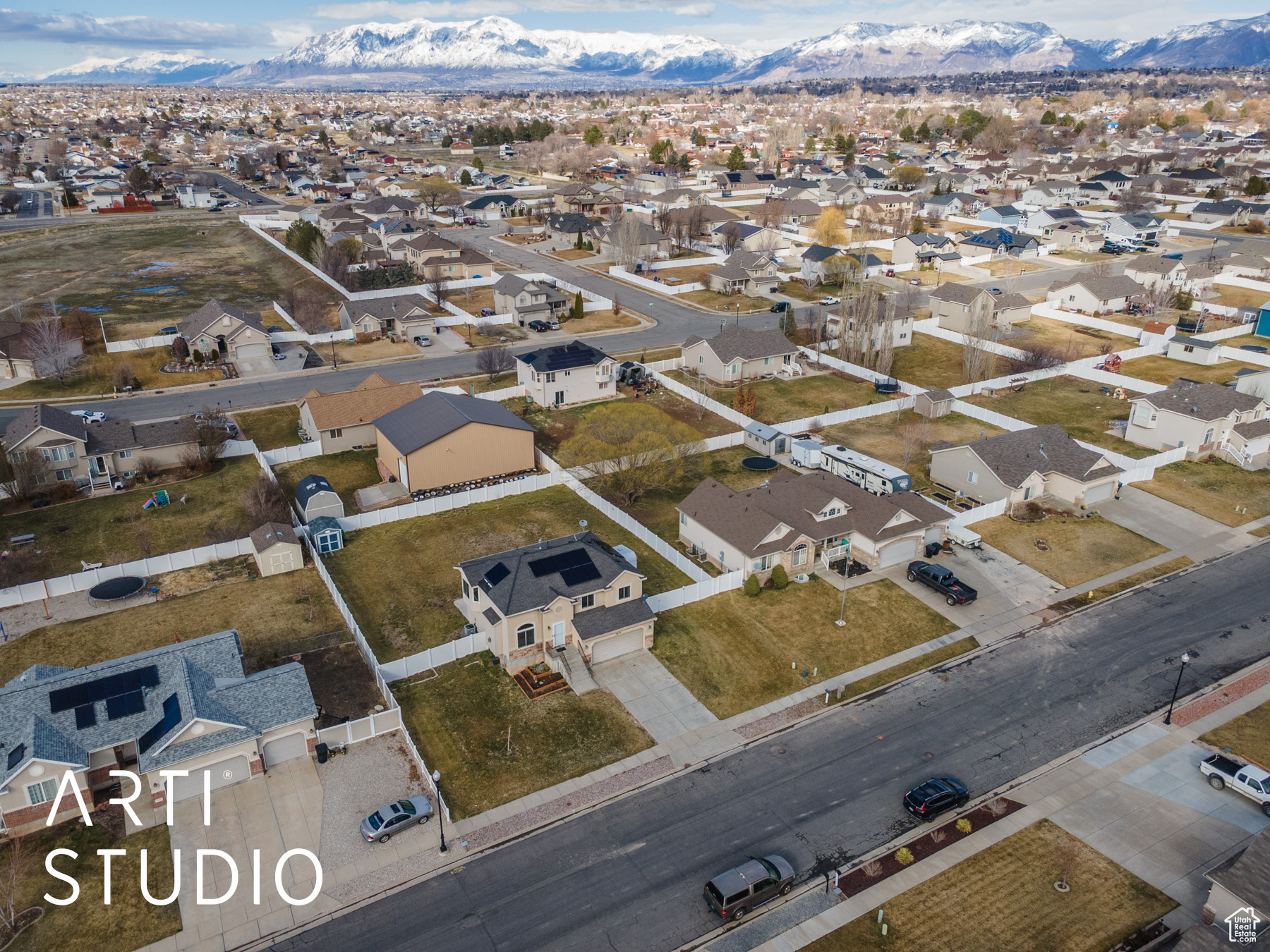 Aerial view featuring a mountain view and a residential view