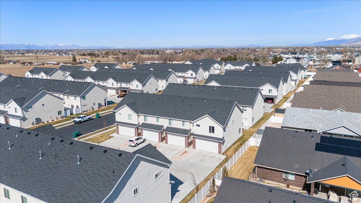 Aerial view with a residential view and a mountain view