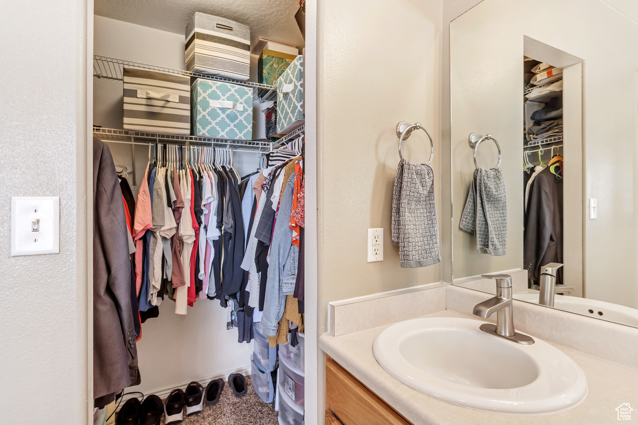 Walk in closet
