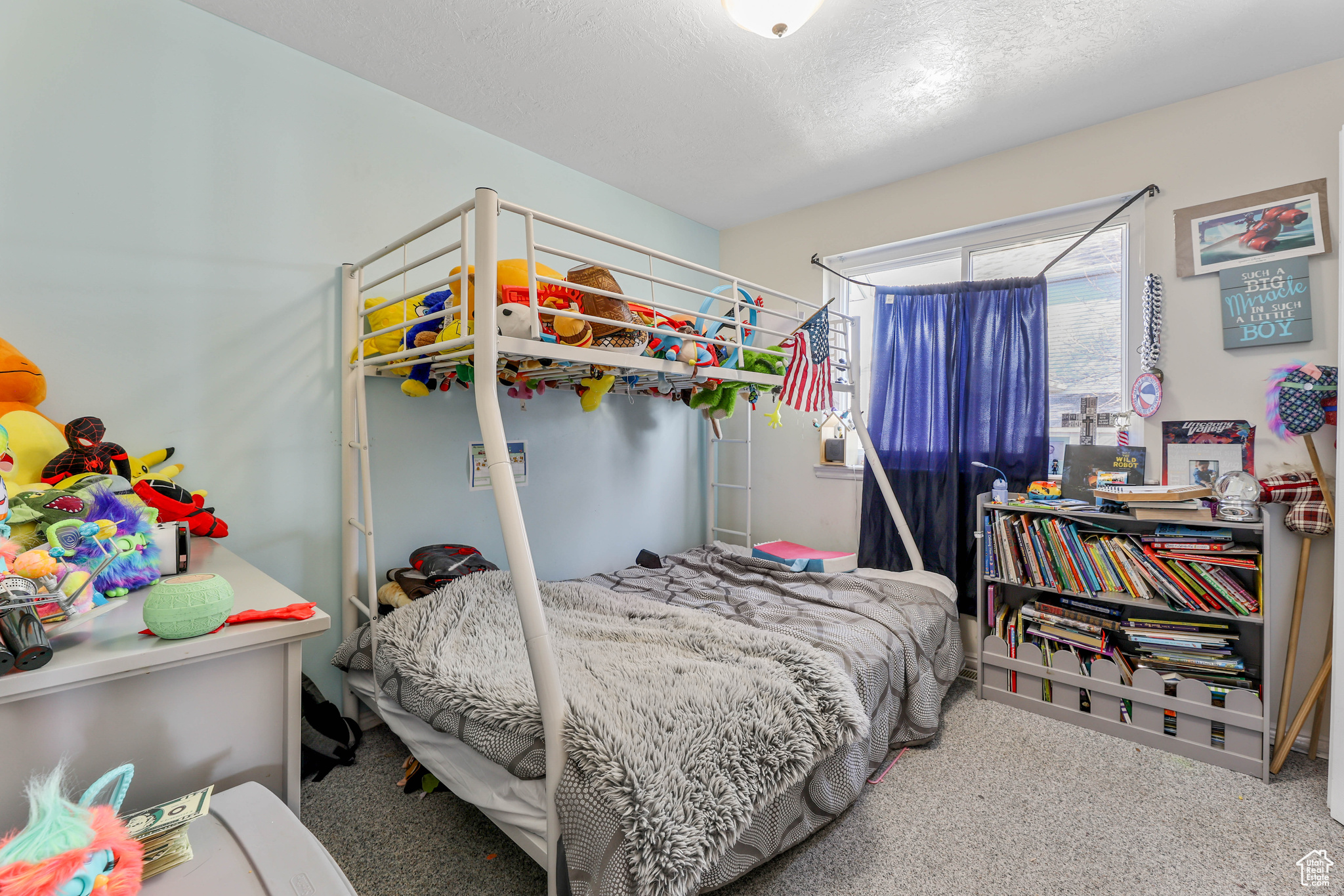 Secondary bedroom