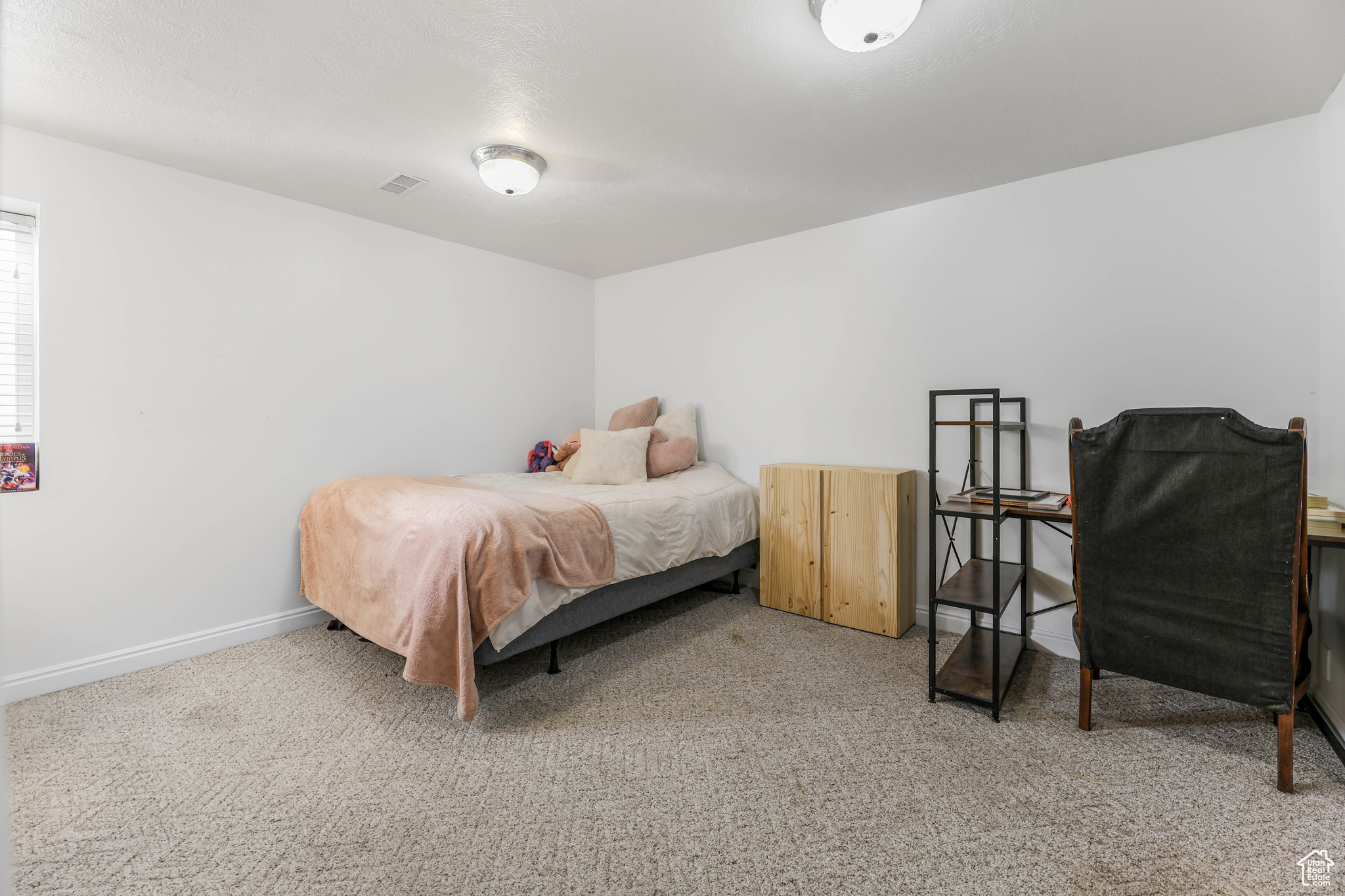 Large sixth bedroom