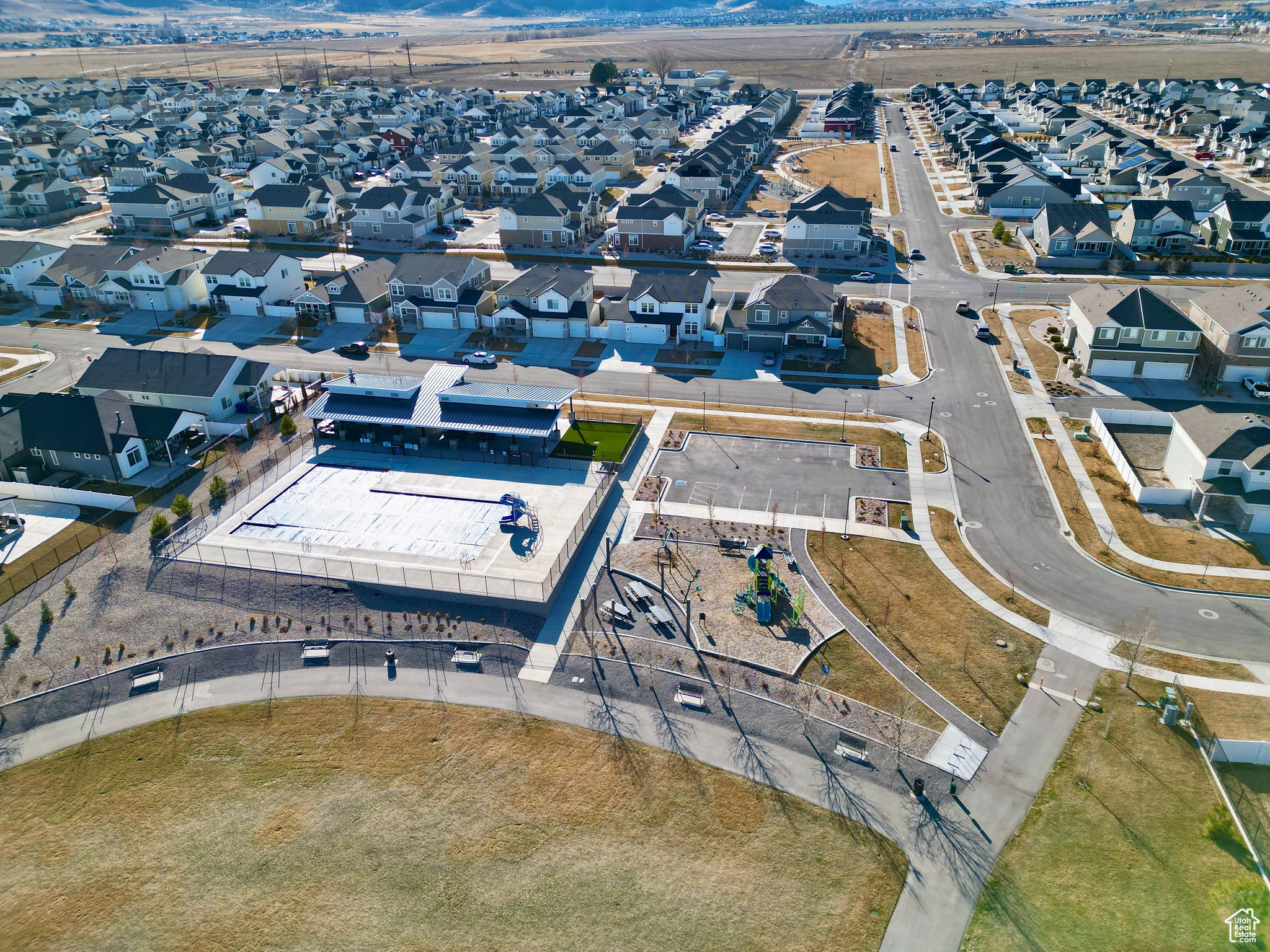 Bird's eye view with a residential view