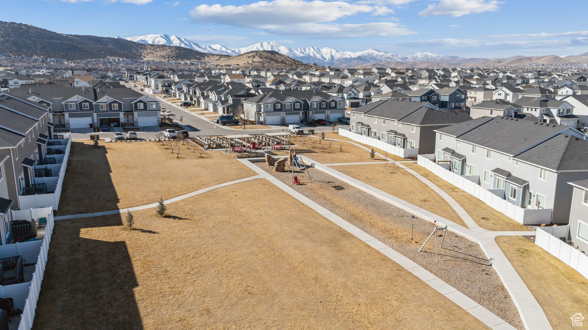 Aerial view with a mountain view and a residential view