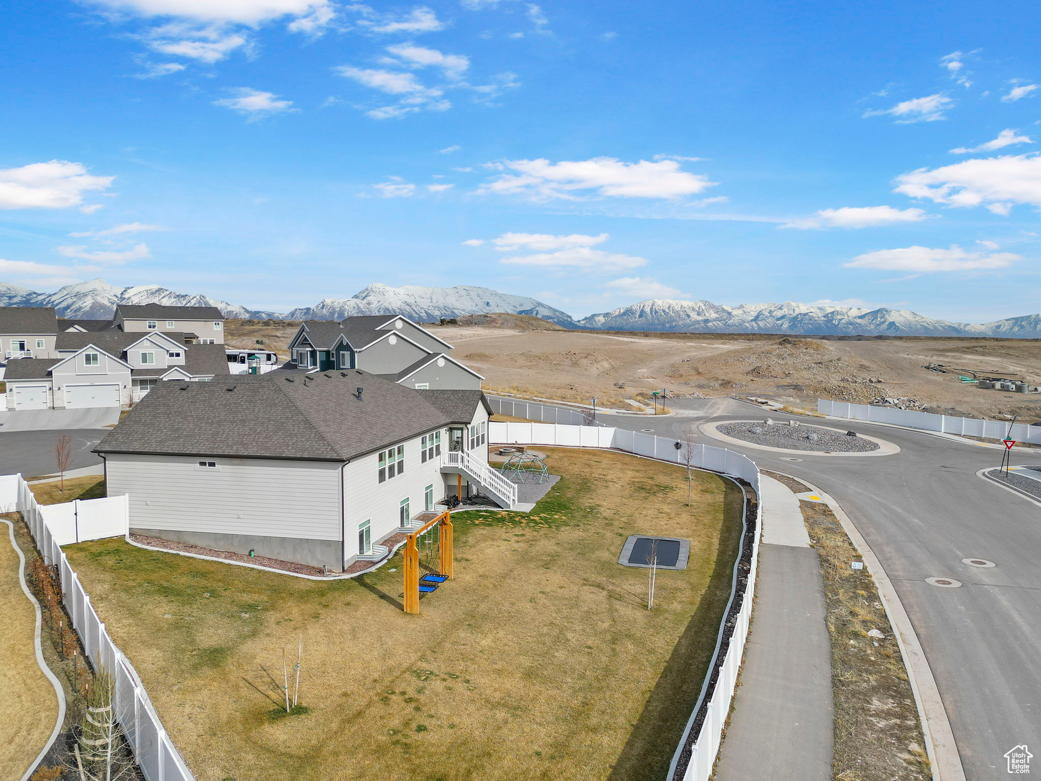 Aerial view with a mountain view and a residential view