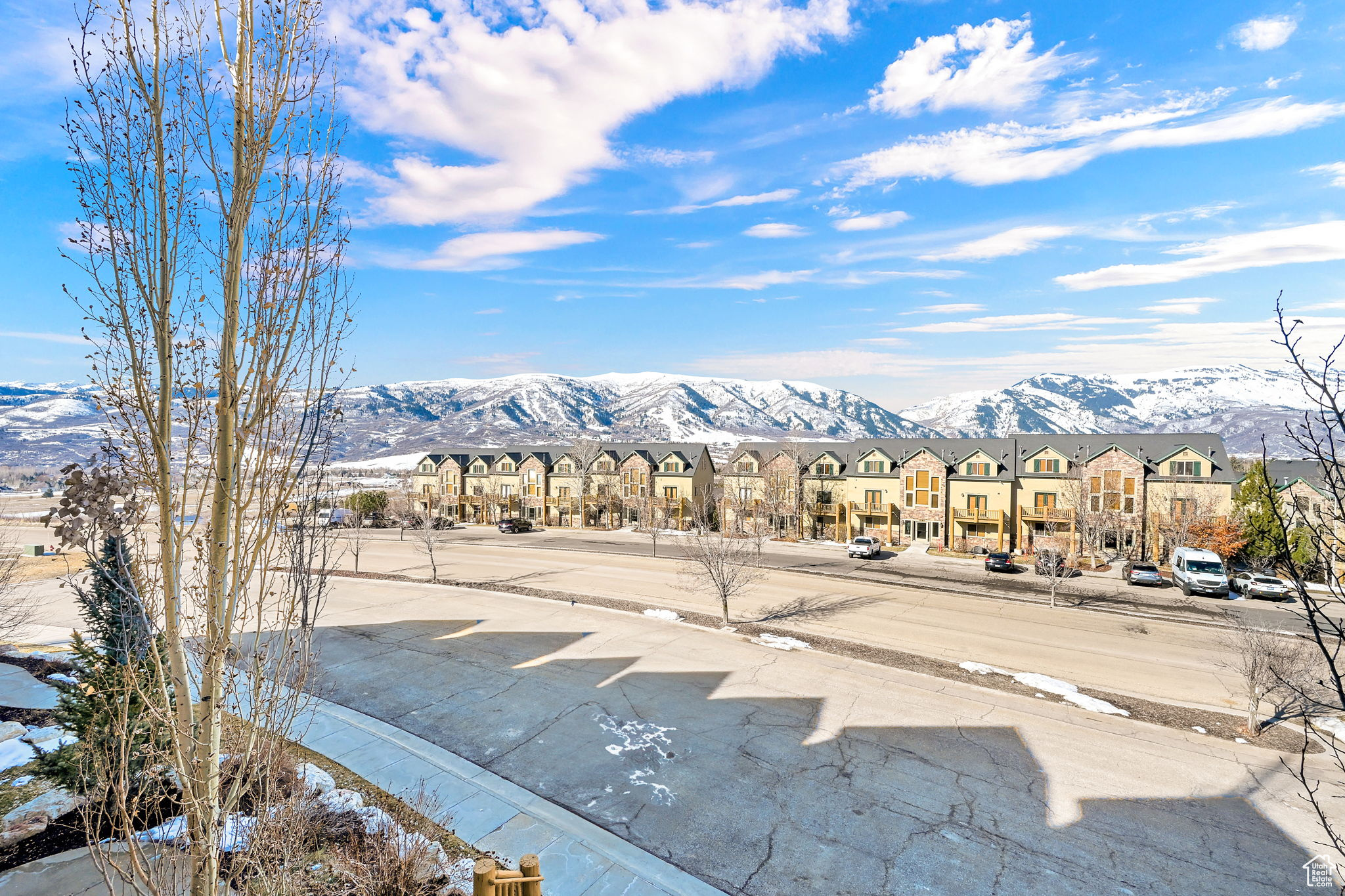 View of mountain feature featuring a residential view