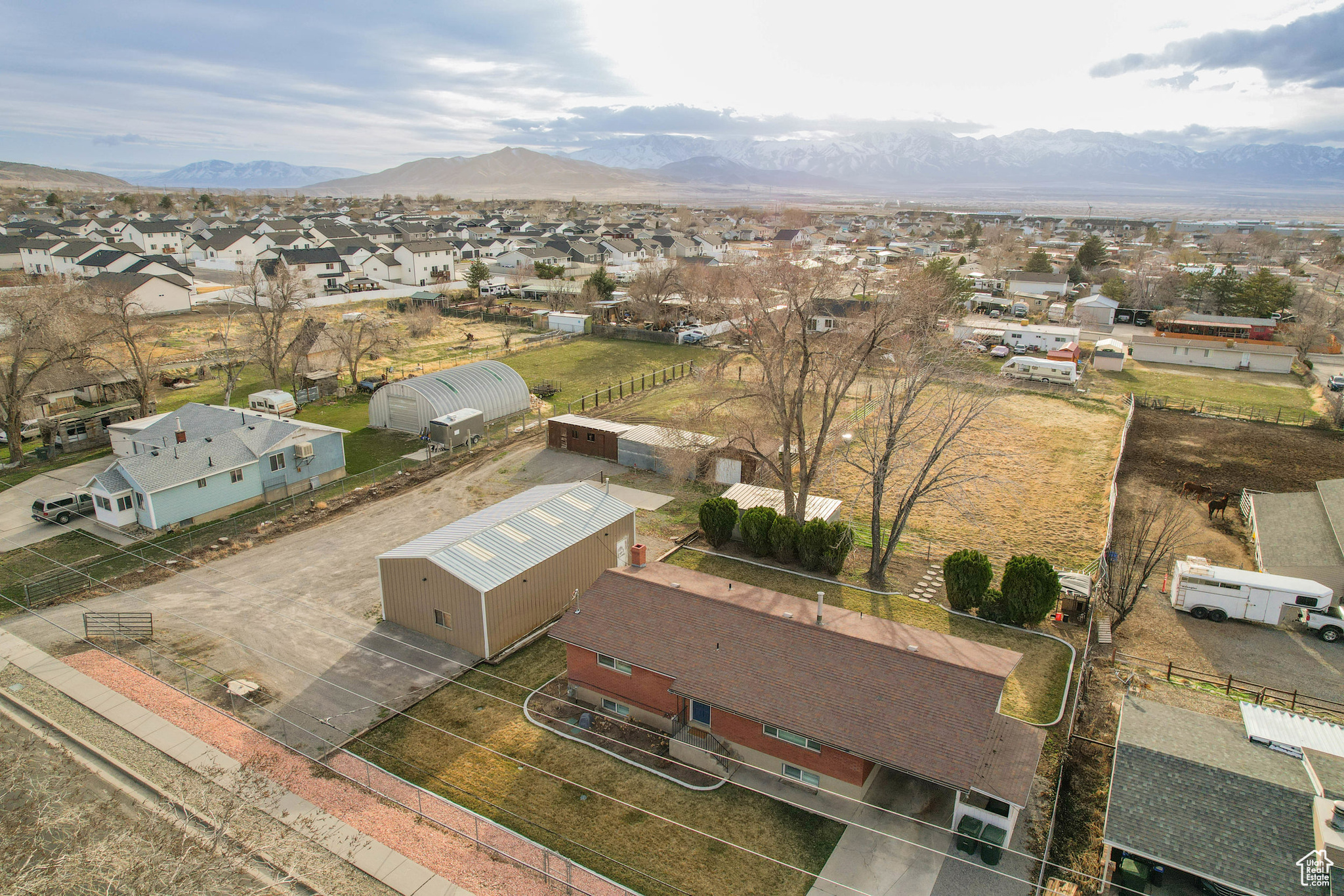 Bird's eye view with a mountain view and a residential view