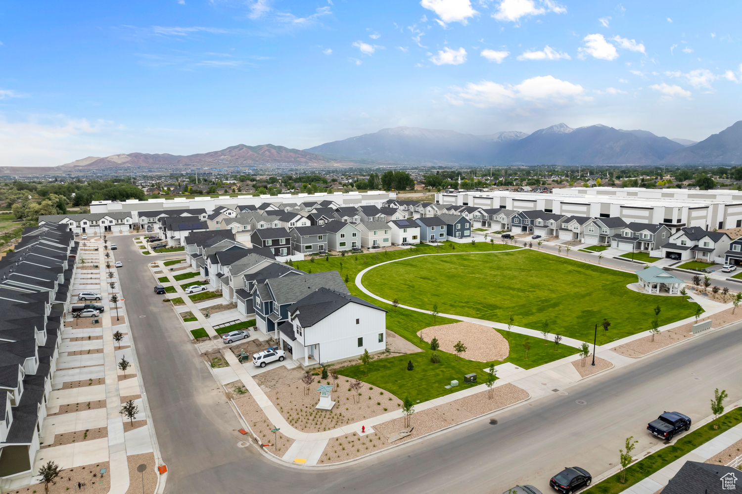 Aerial view featuring a mountain view and a residential view