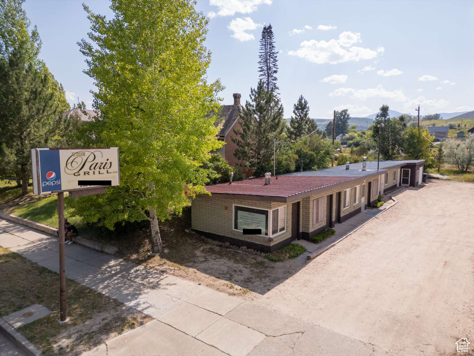 52 S MAIN ST