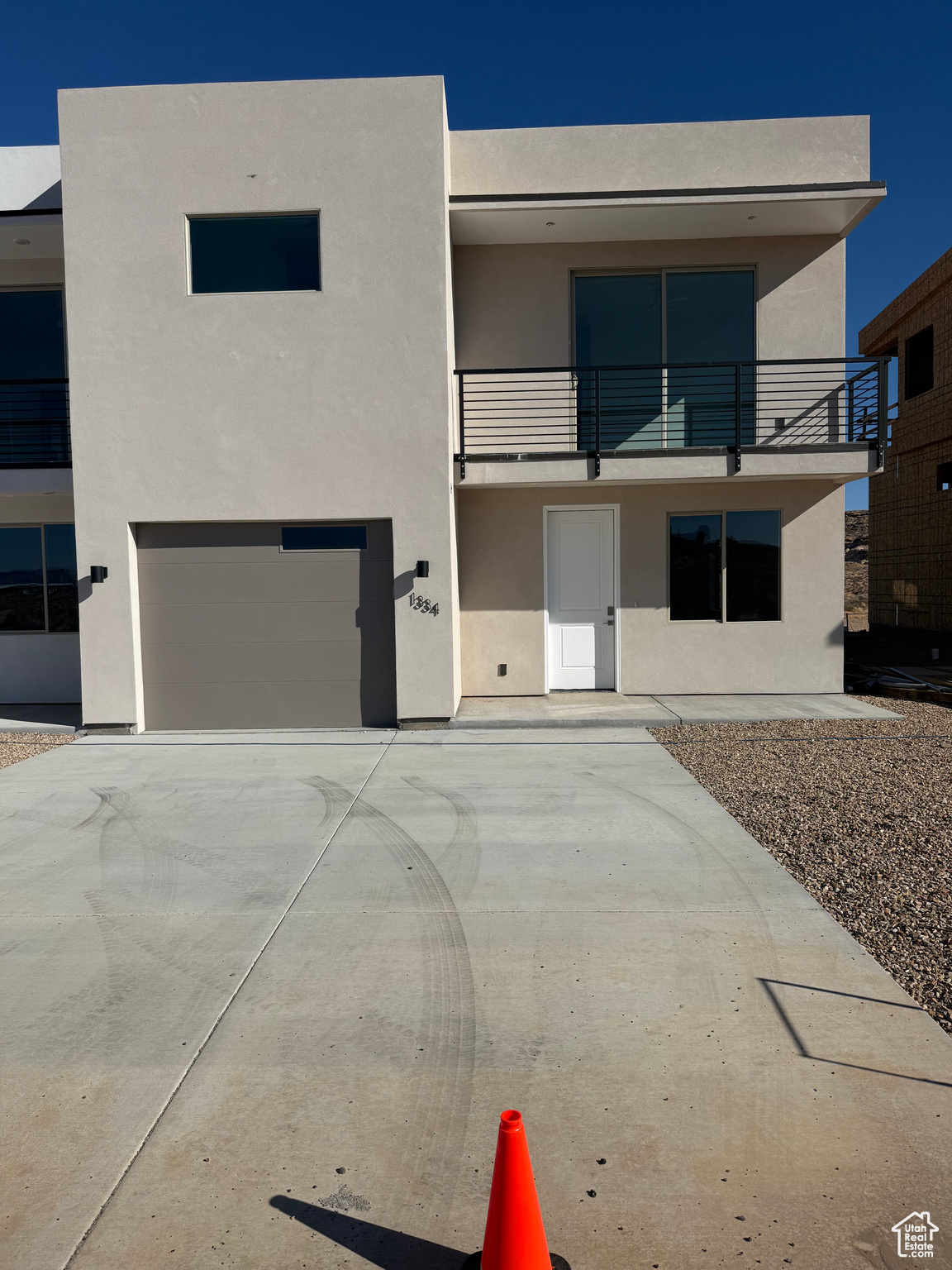 1334 E LONE ROCK DR