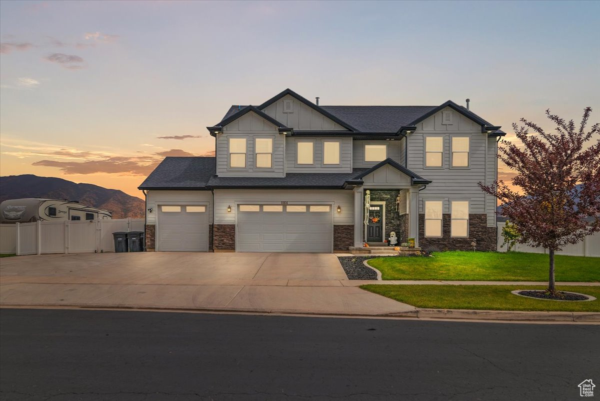 1164 N PONDEROSA LN