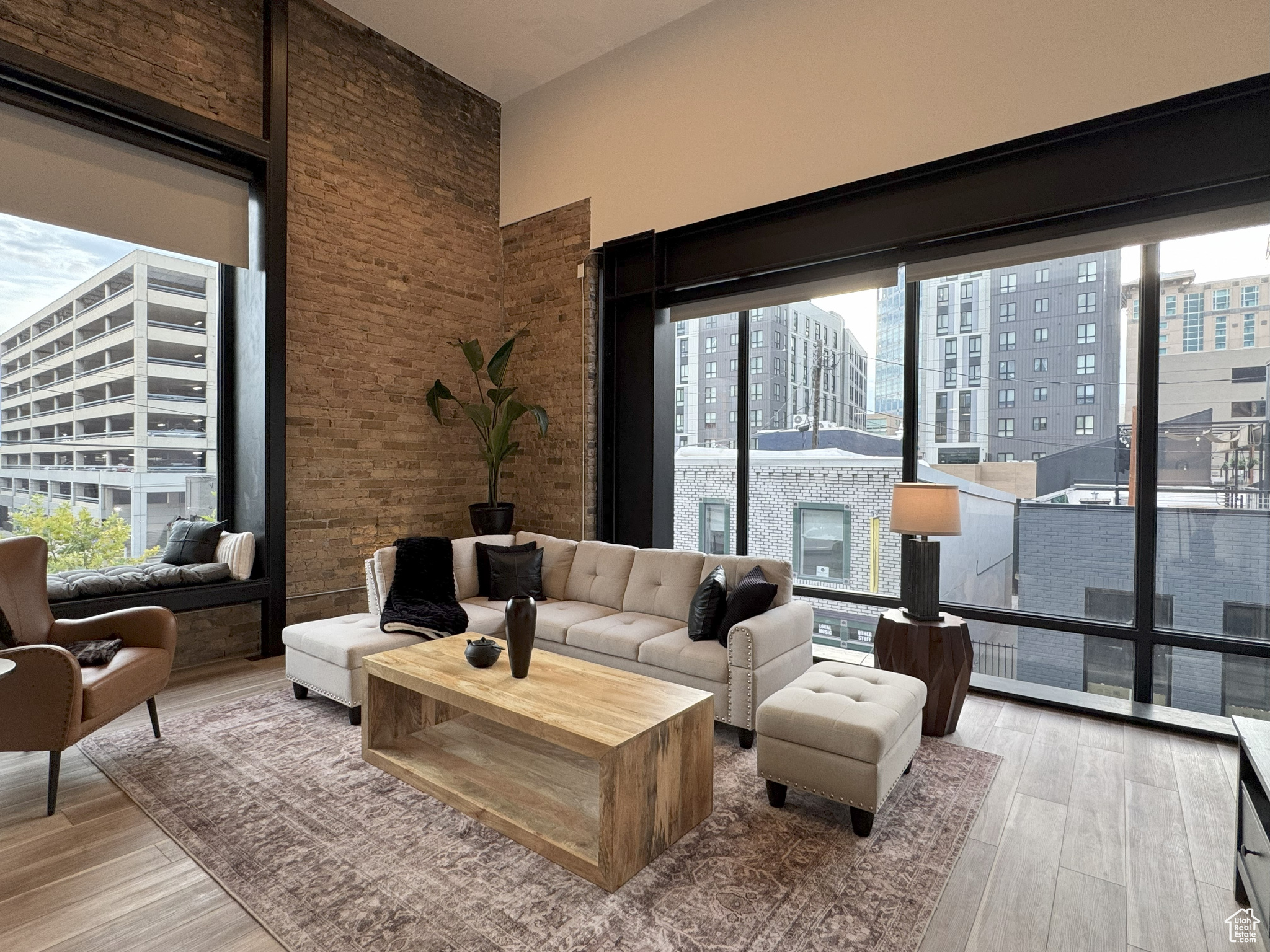 231 S EDISON ST #7