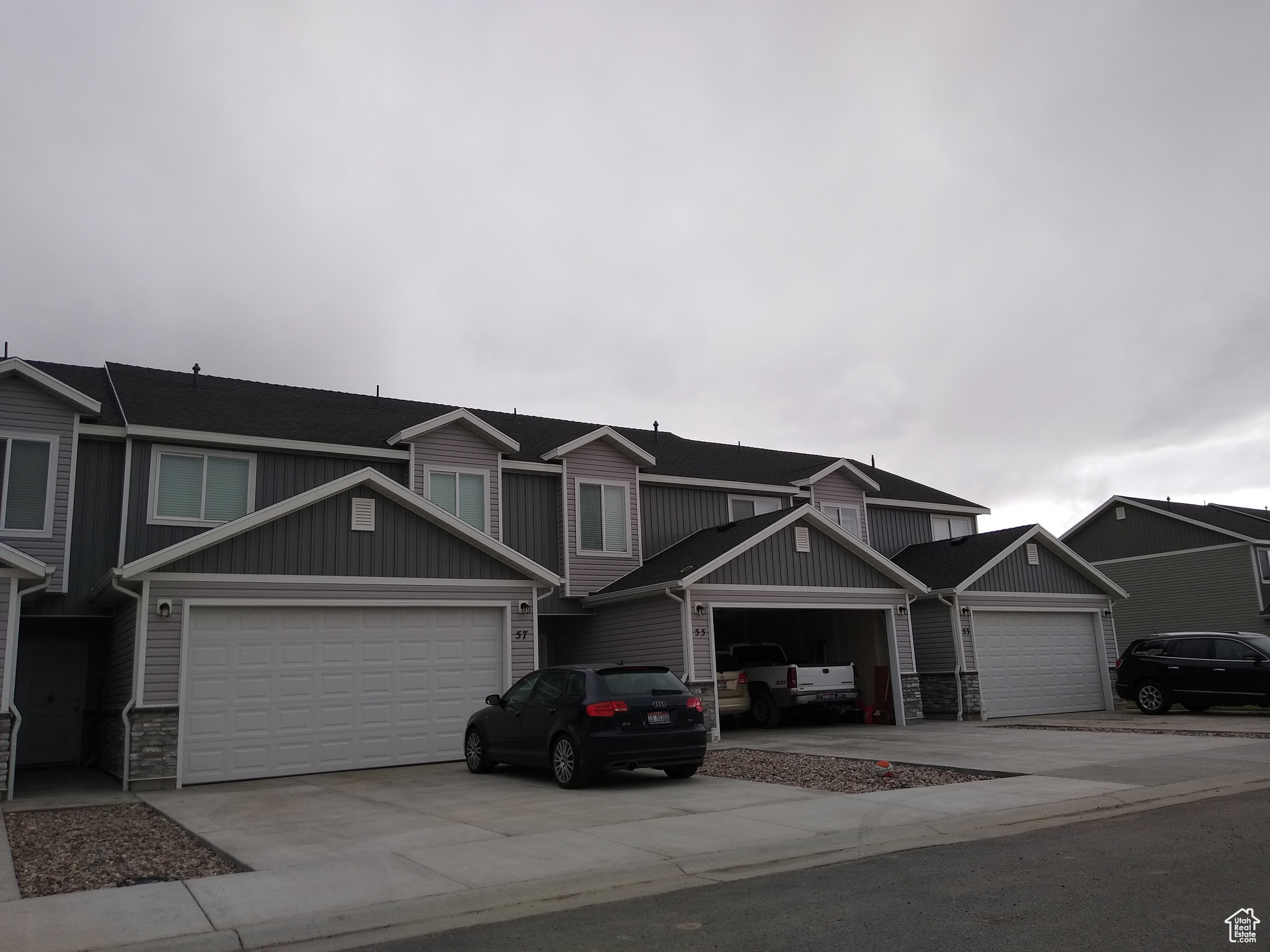 55  CEDAR LN