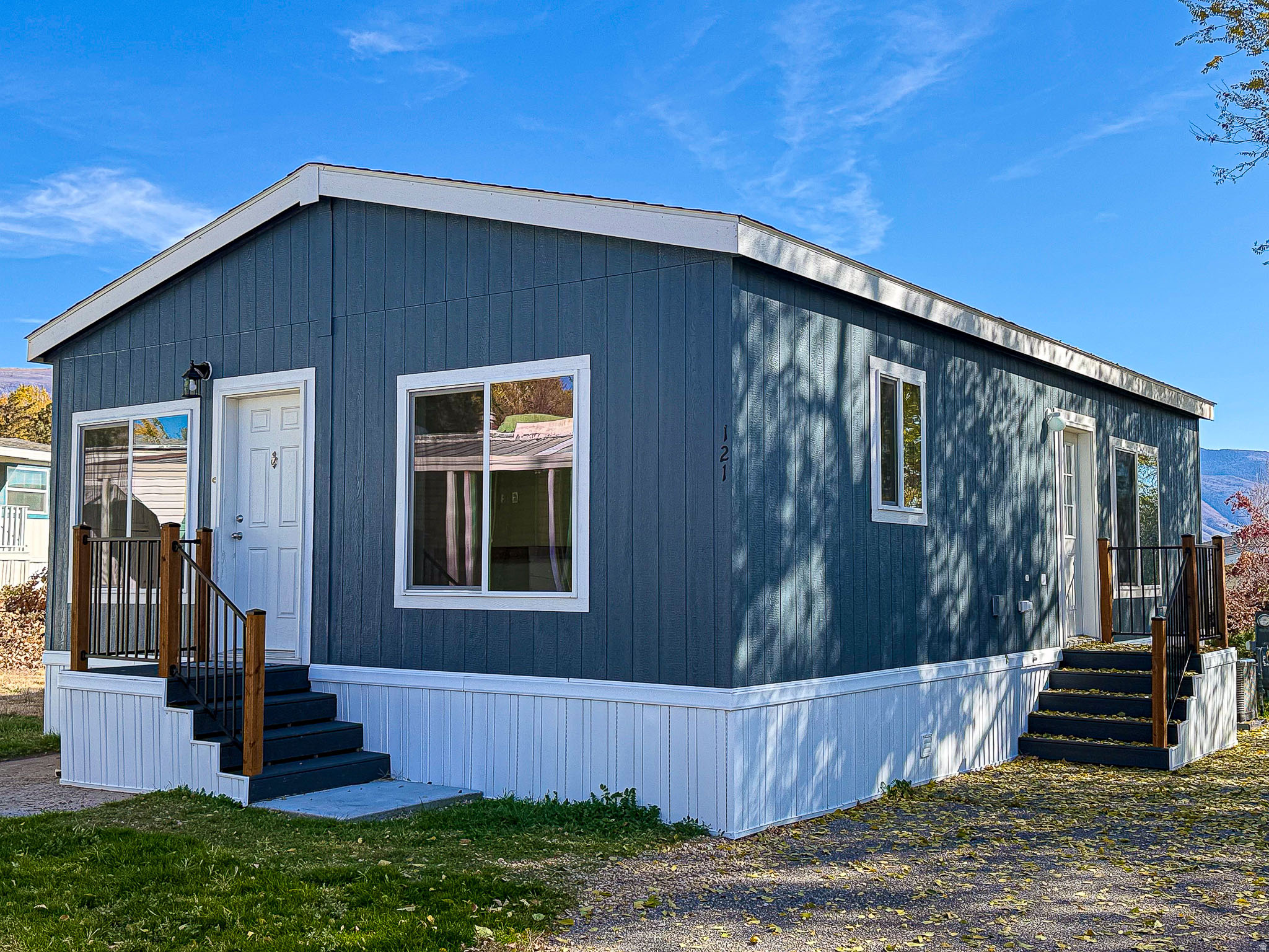 121  BARRINGTON WAY