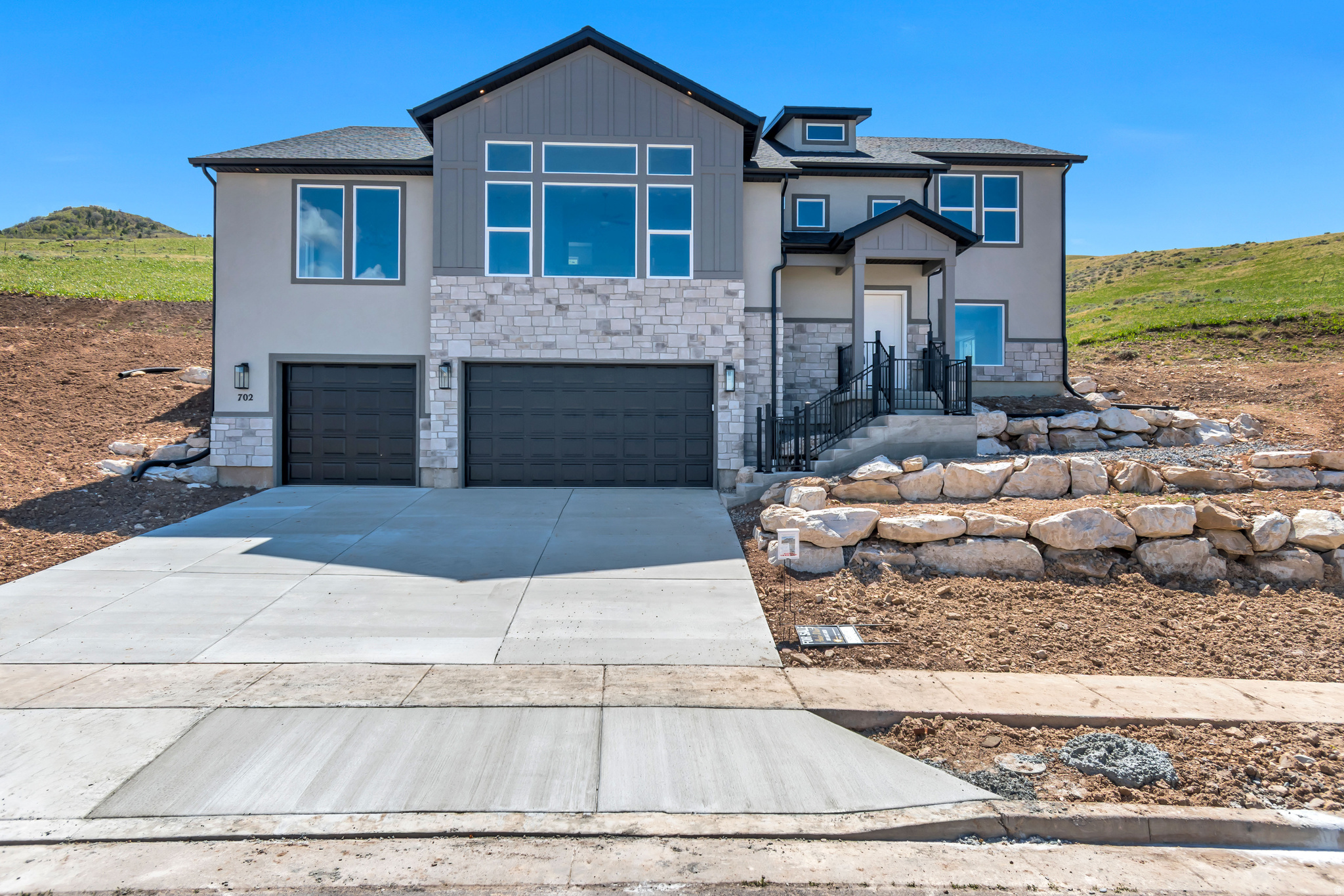 Photo of 702  OAKRIDGE DR #701, Tooele, UT 84074