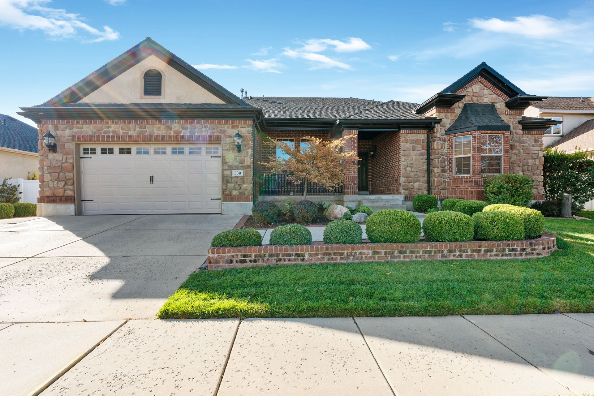 330 W PARADISO LN