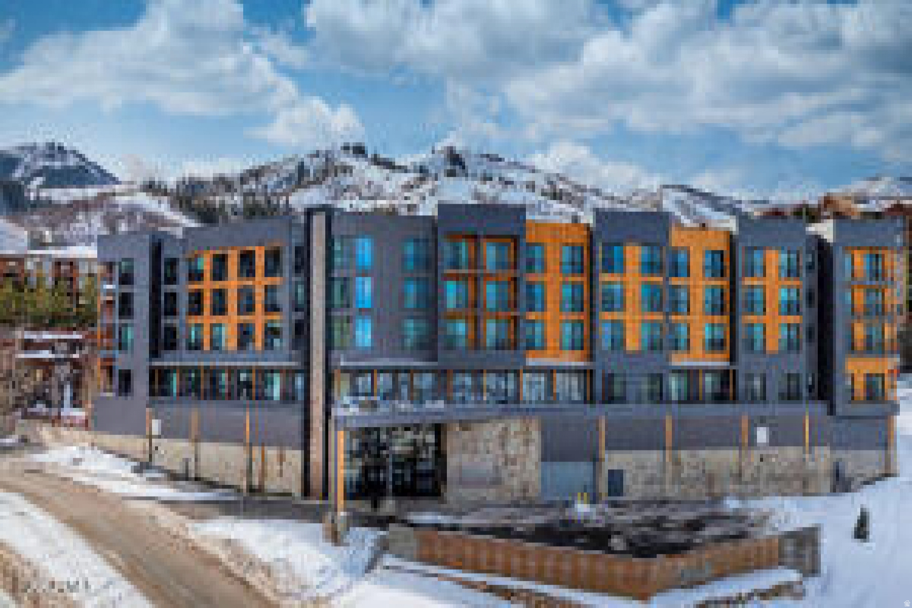 2670 W CANYONS RESORT DR #325