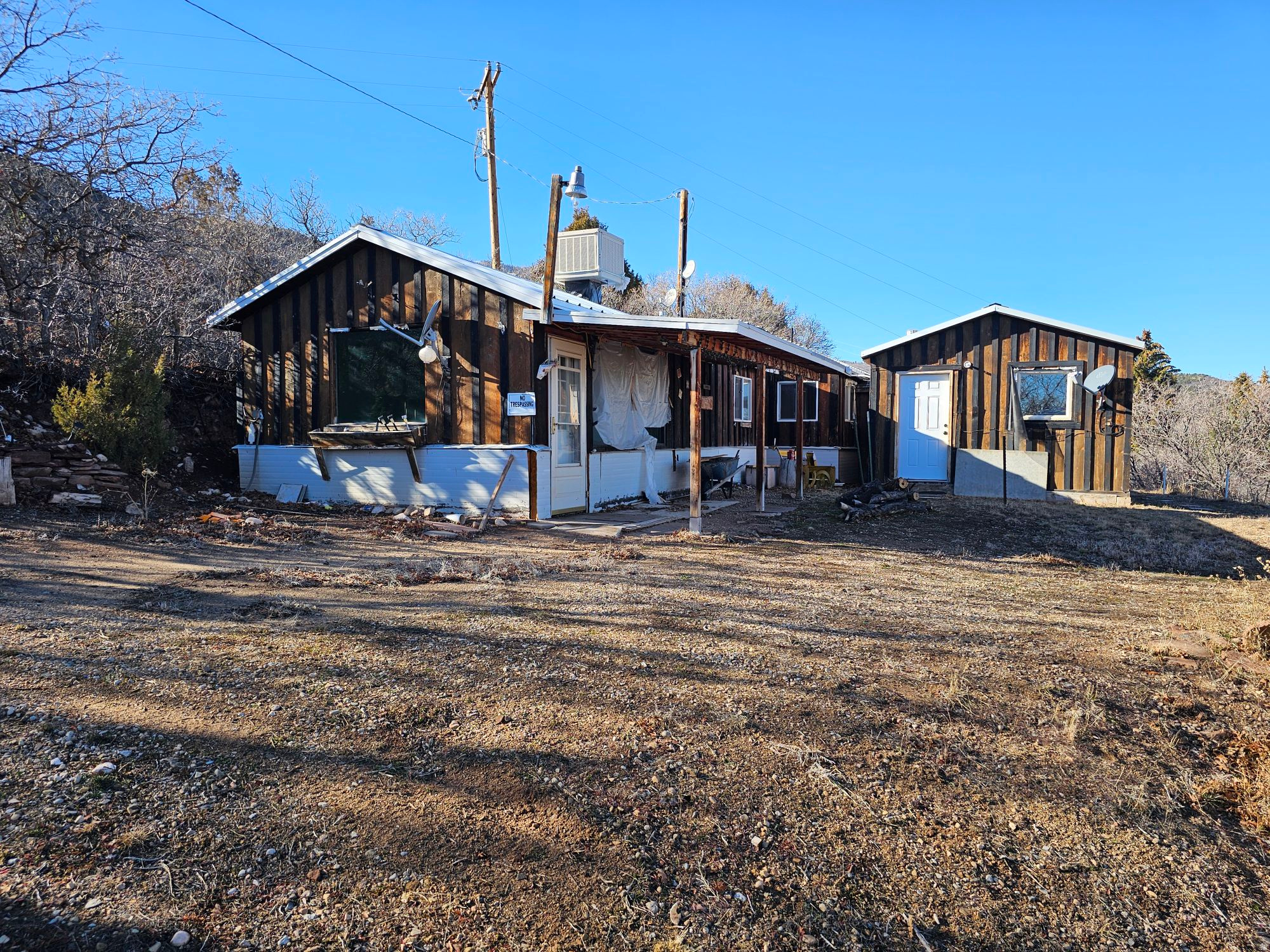1064 E TABBY ACCESS RD