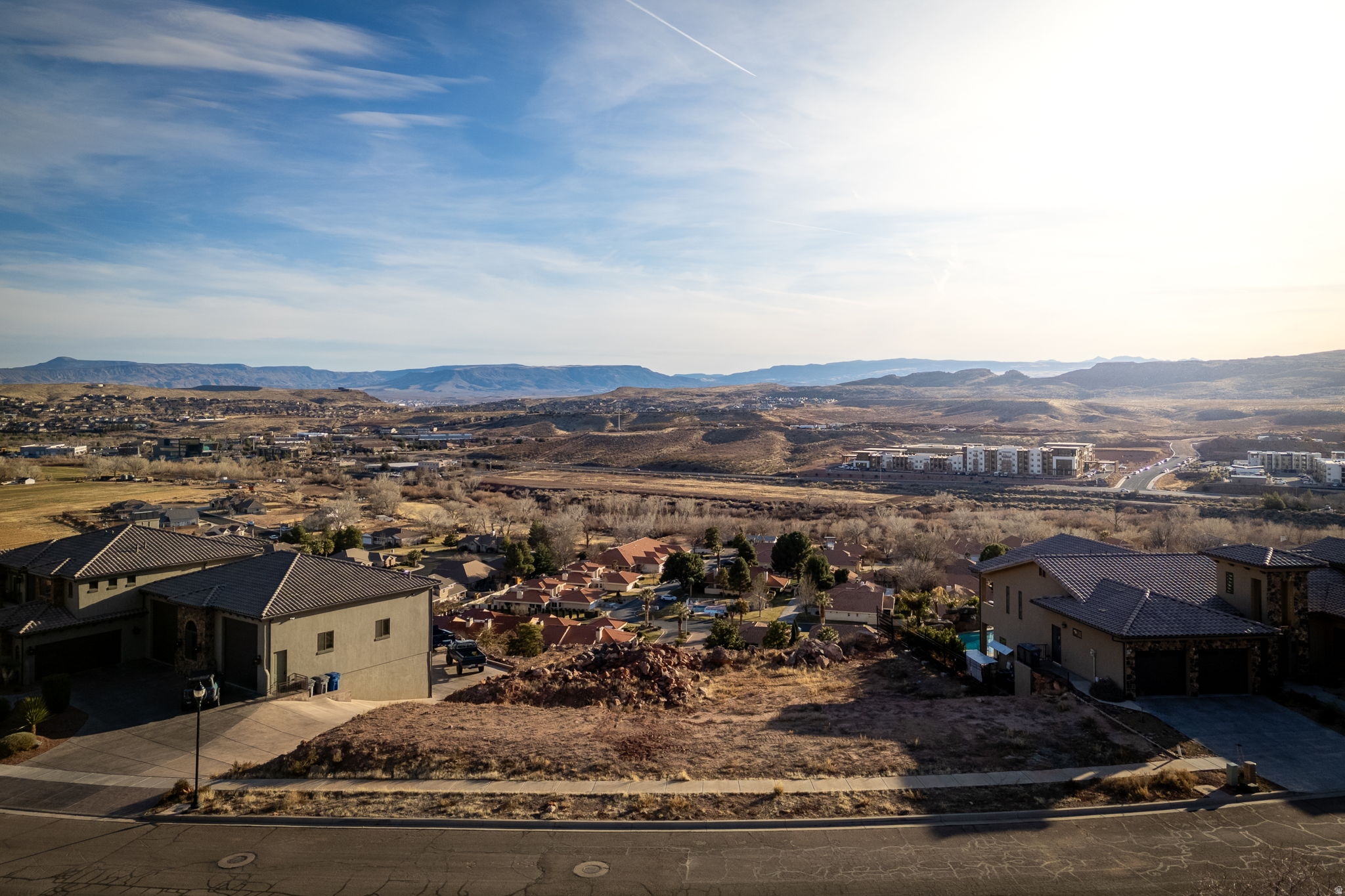 18  CRESOLE DR