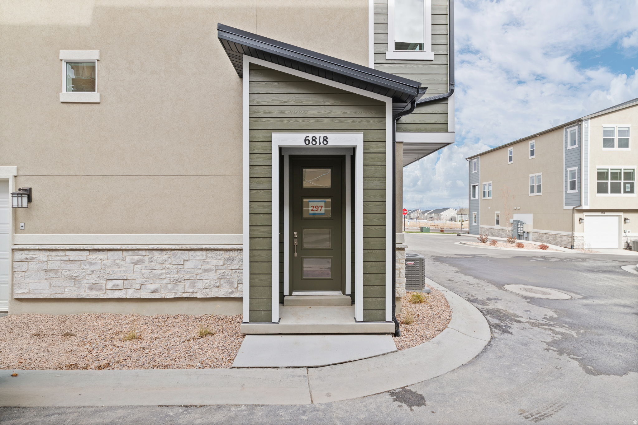 6818 W HEART ROCK LN #297
