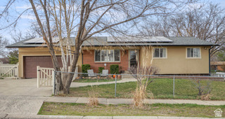 2178 W ARTHUR DR