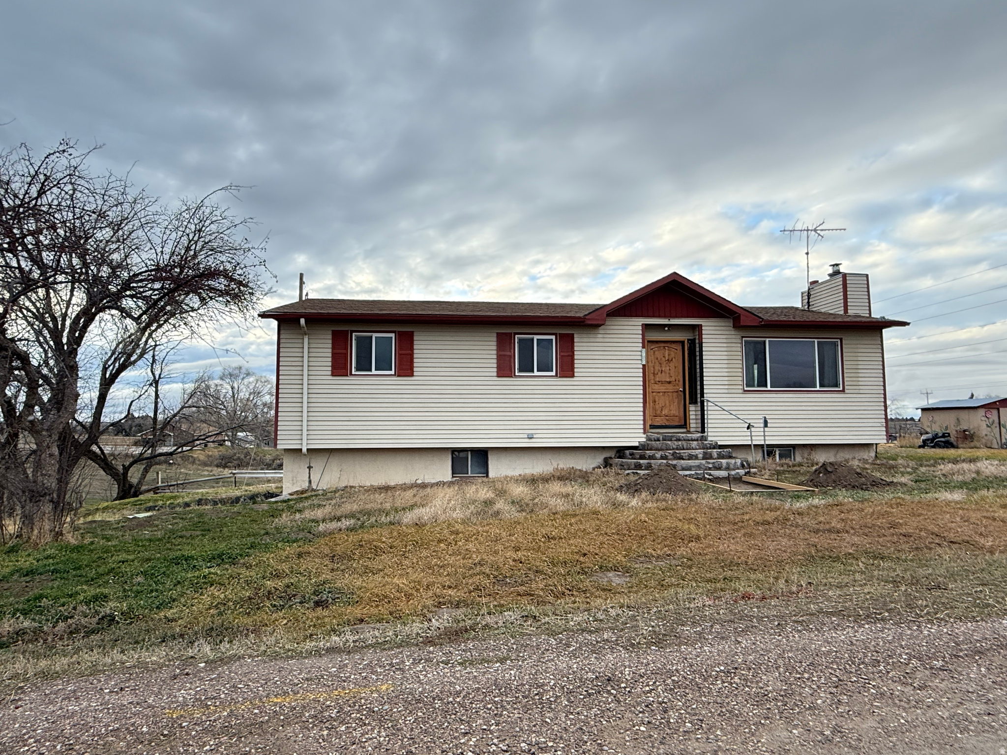 2932 S ARTHUR