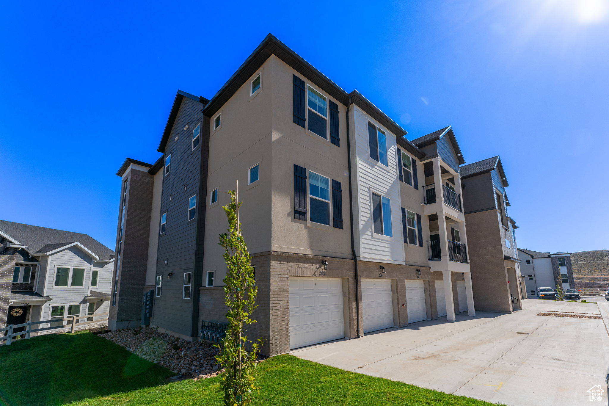 782 N PRATT LN #202