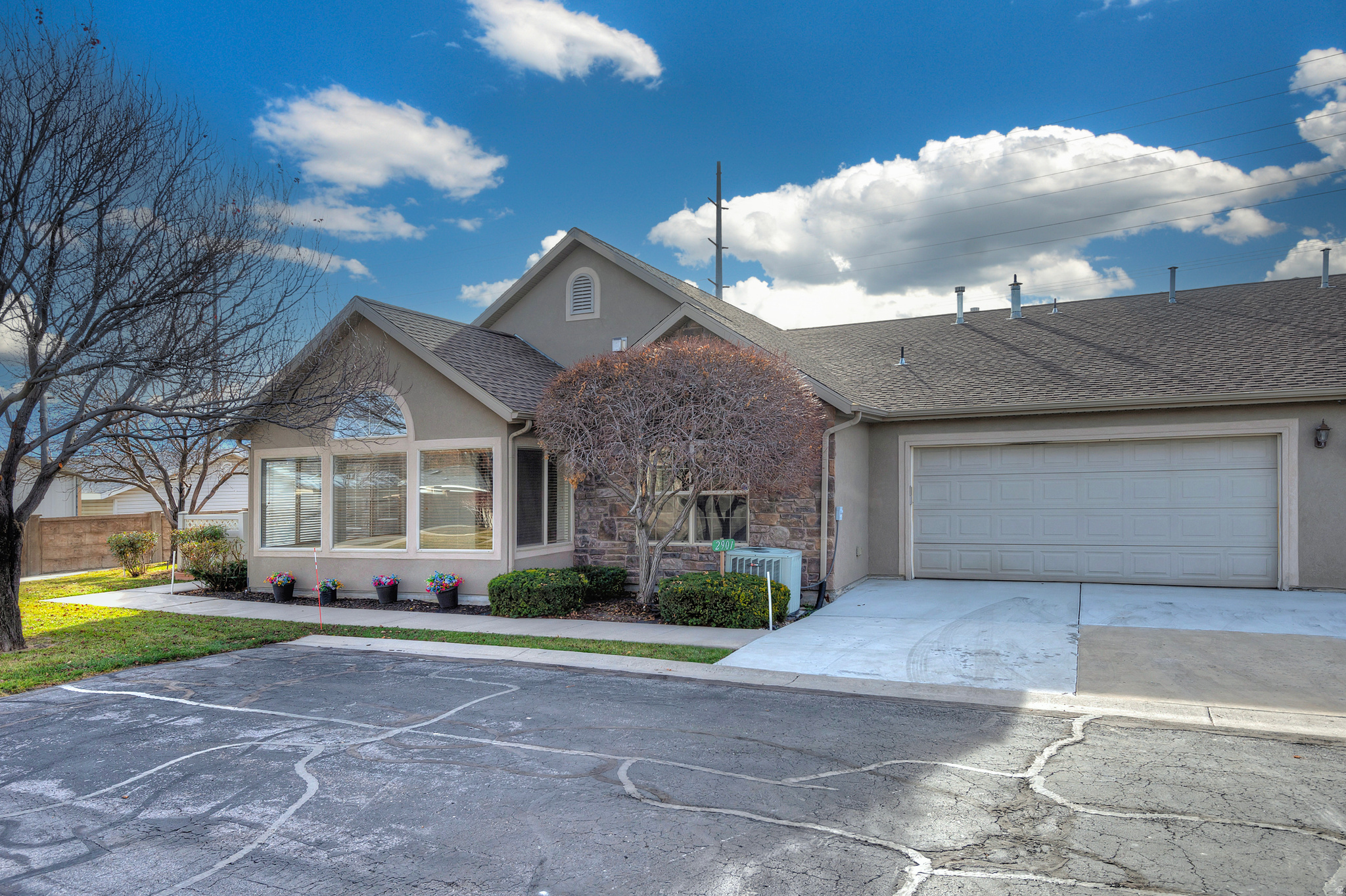 2901 W ABBEY SPRINGS CIR