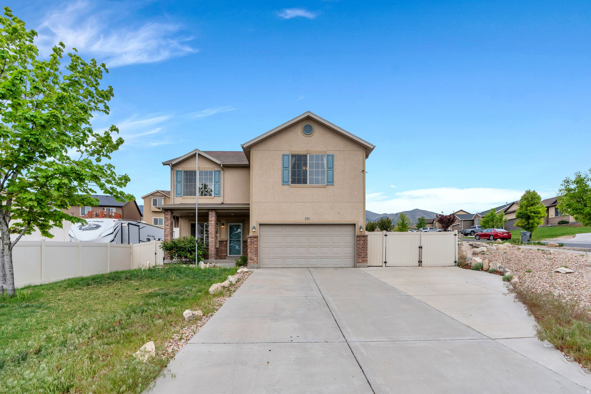 291 W KESTREL DR