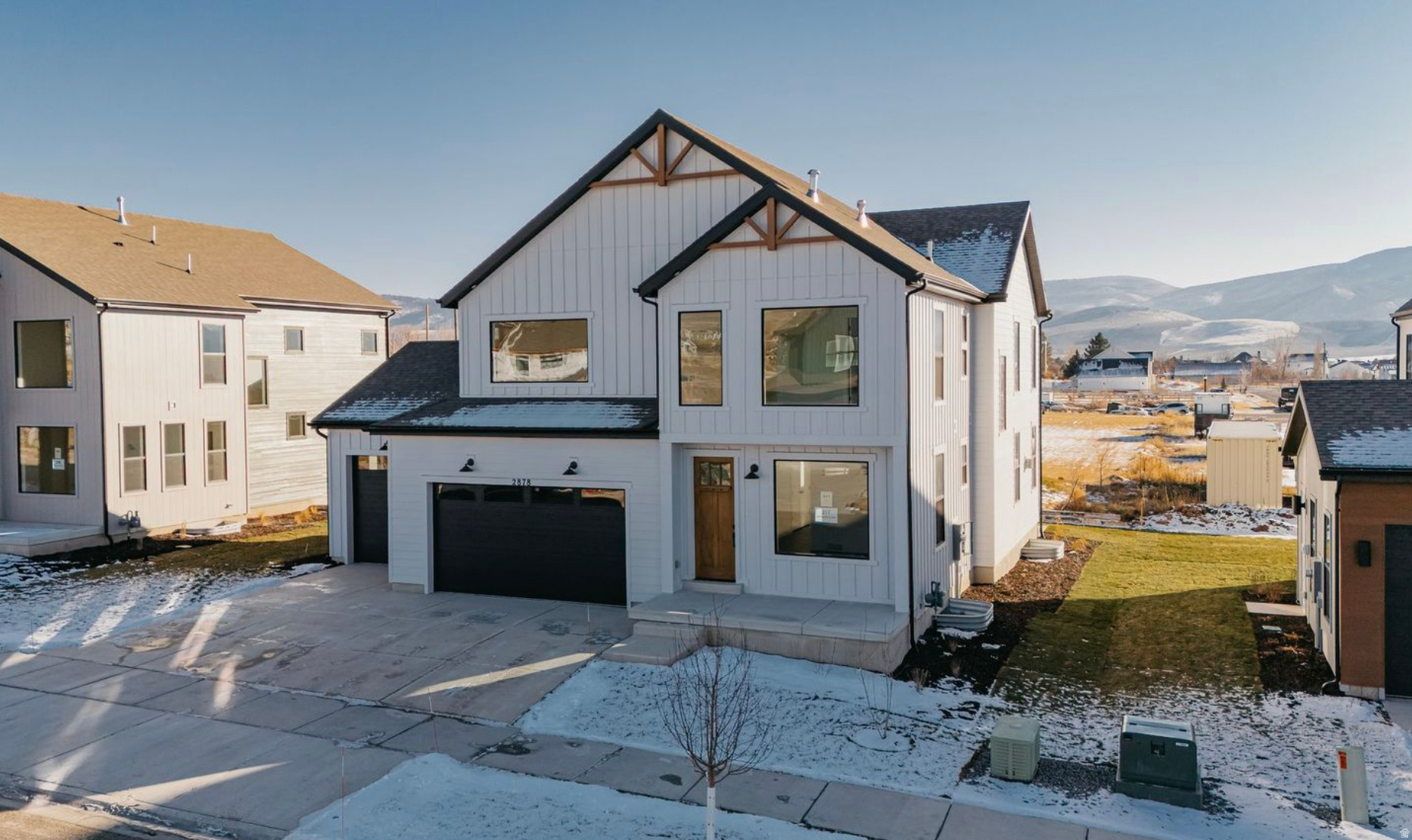 2878 E HAYLOFT LN #217