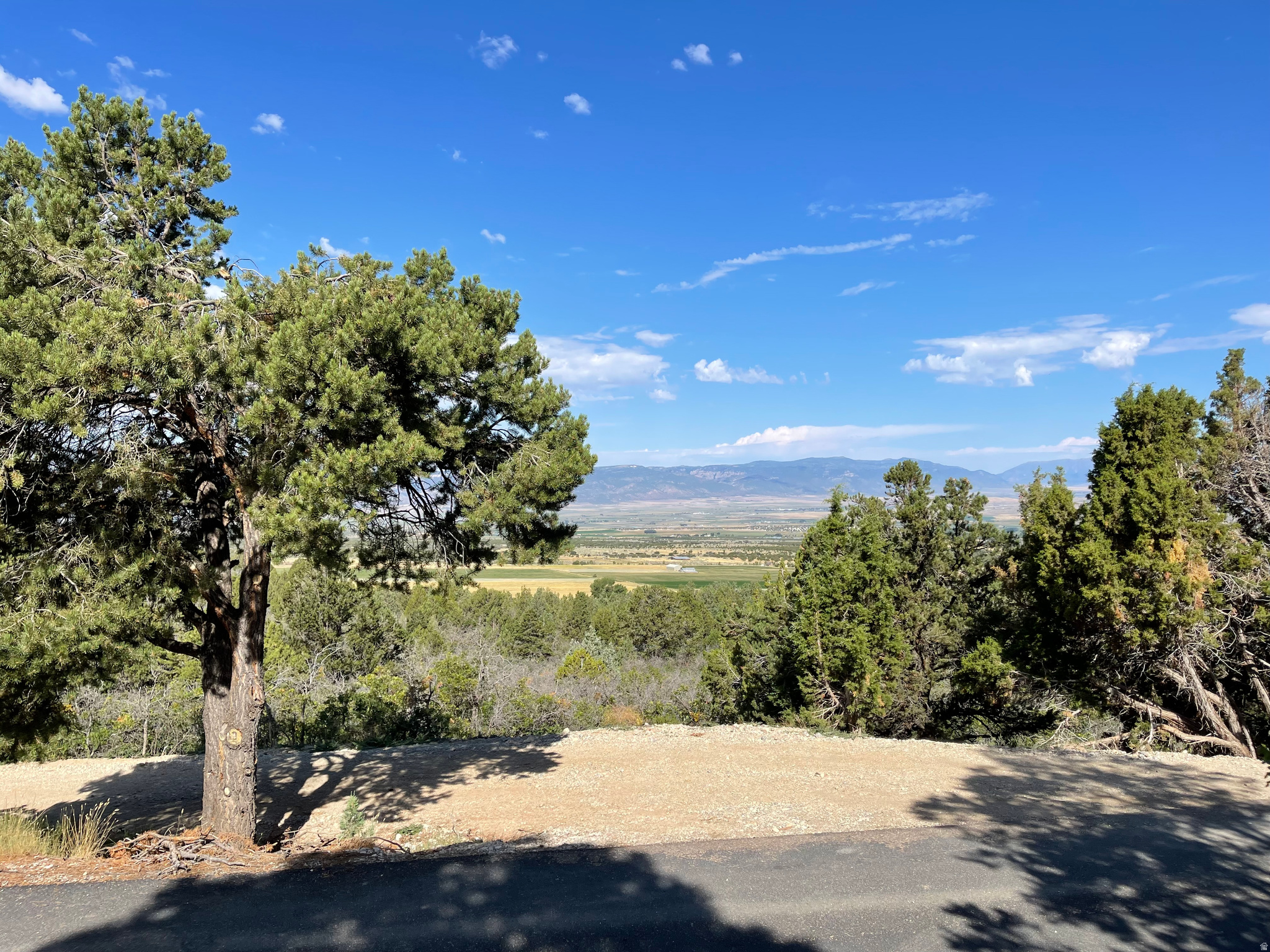 19 E HORSESHOE MTN ESTATE RNCH