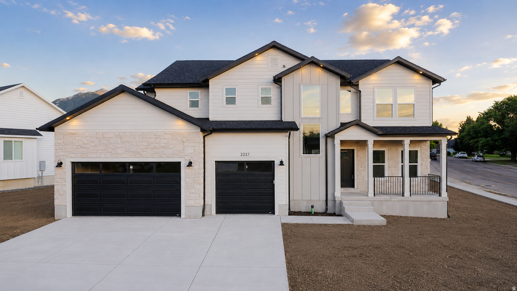 2237 E PARKSIDE CIR