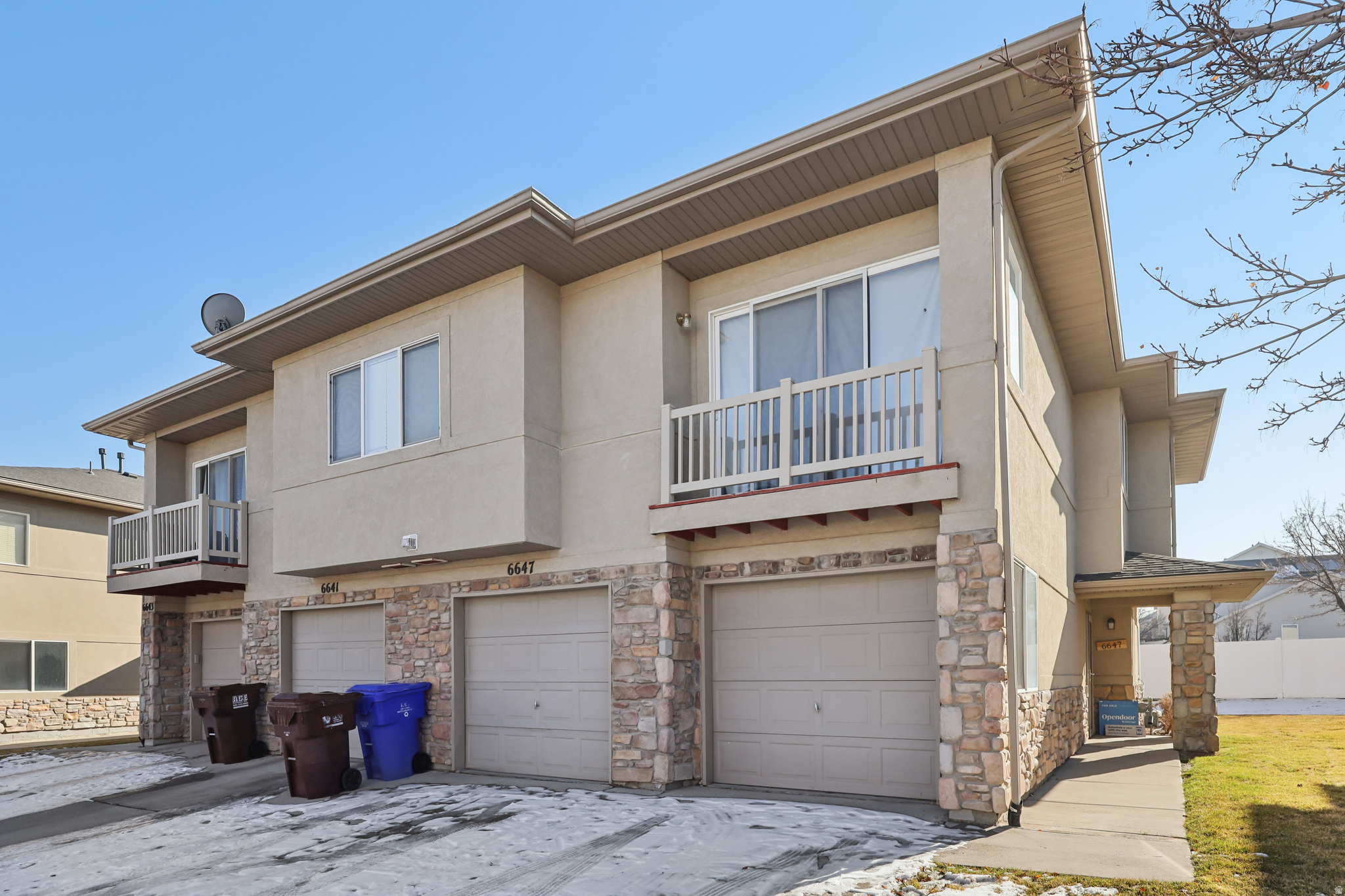 6647 W MERLOT WAY