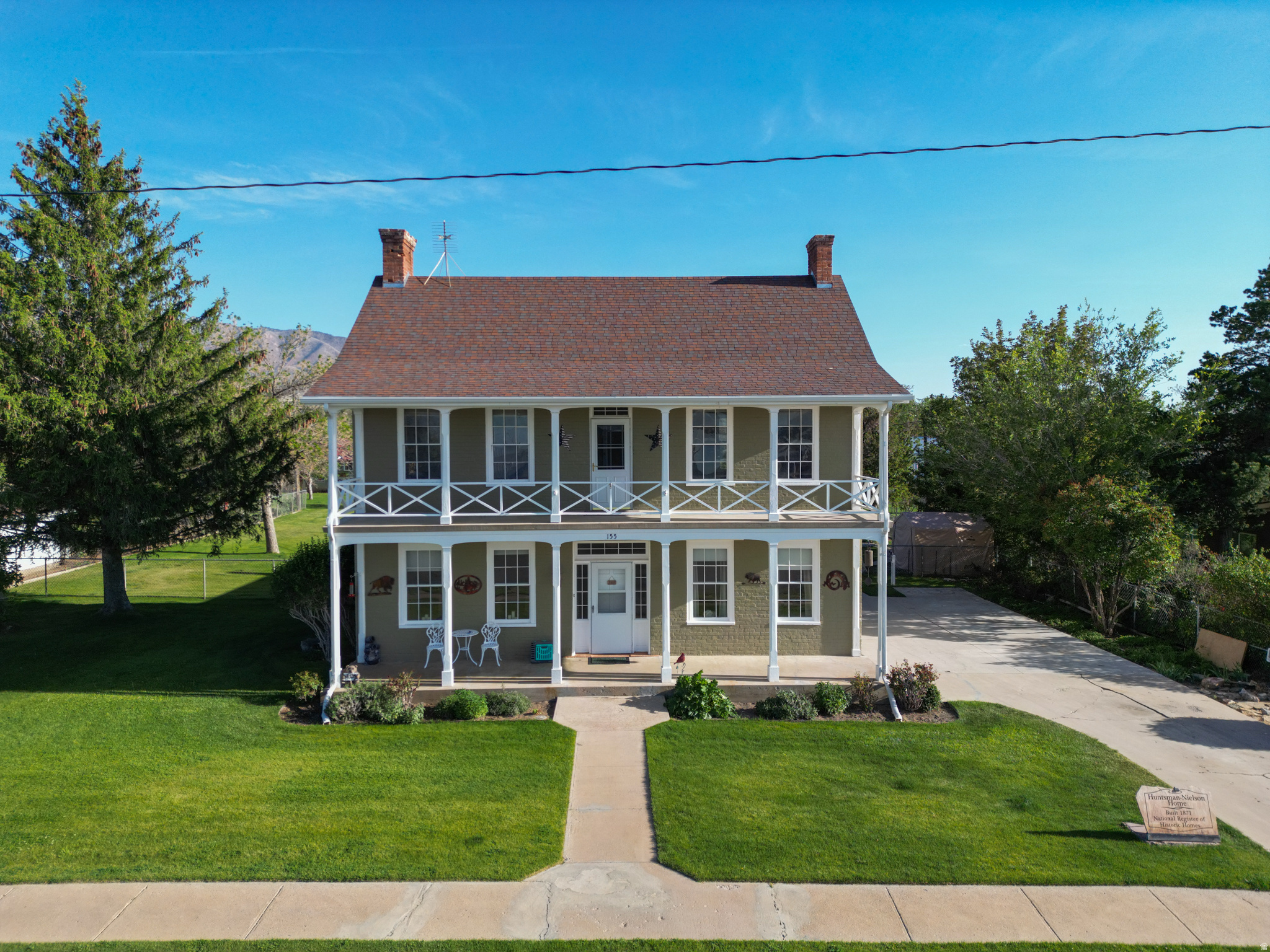 155 W CENTER ST